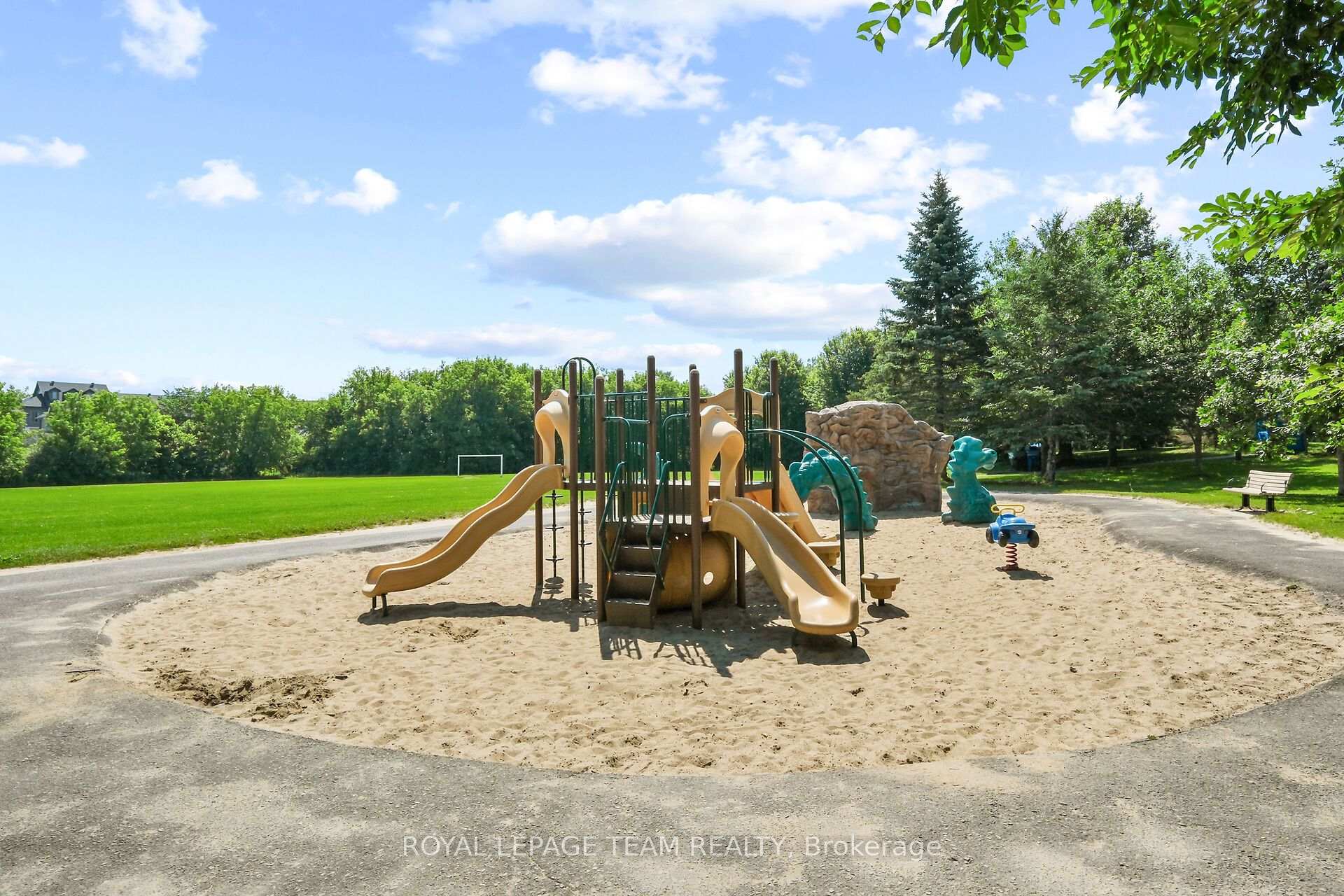 Photo 29 of Unit F, 725 Dearborn Private, Ottawa, Blossom Park/Kemp Park/Findlay Creek — HOMEH