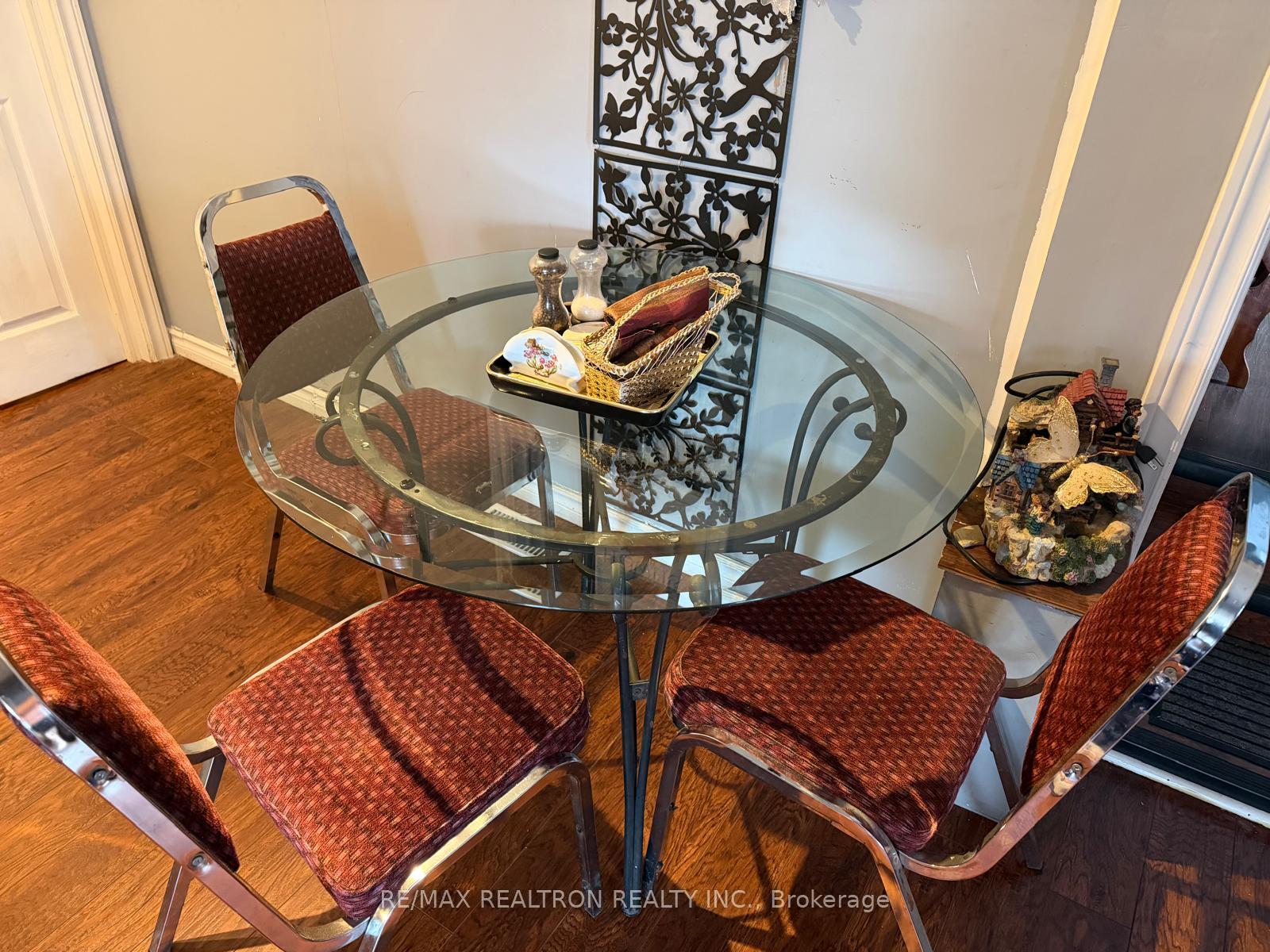Photo 15 of 31 Albany Street, Oshawa, Central — HOMEH