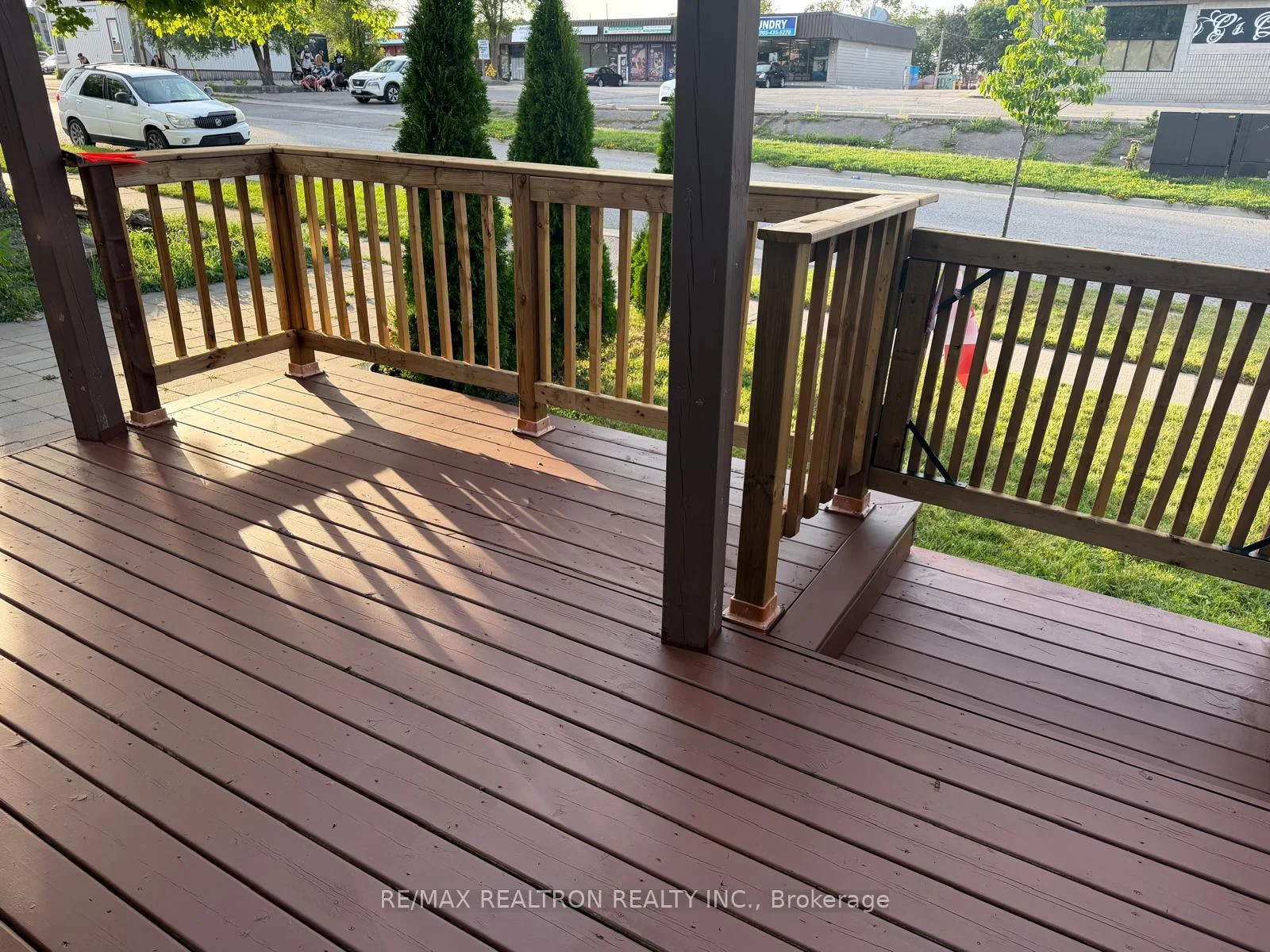 Photo 8 of 31 Albany Street, Oshawa, Central — HOMEH