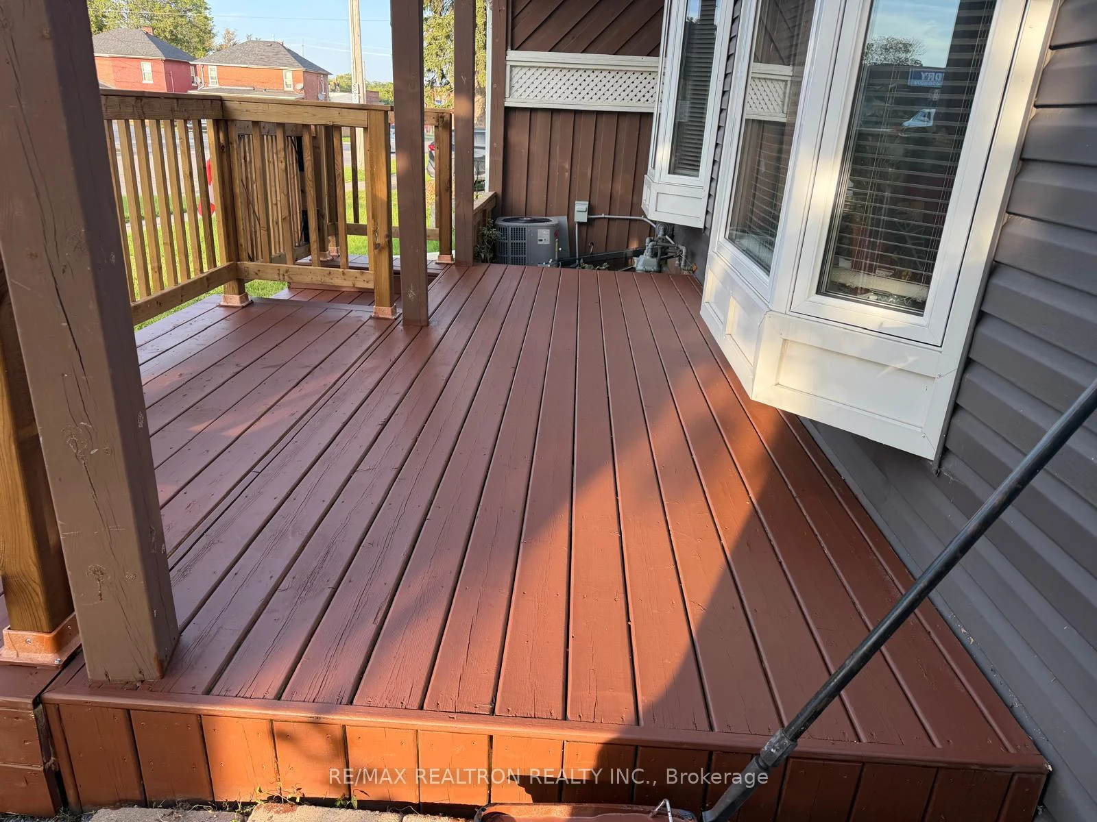 Photo 11 of 31 Albany Street, Oshawa, Central — HOMEH