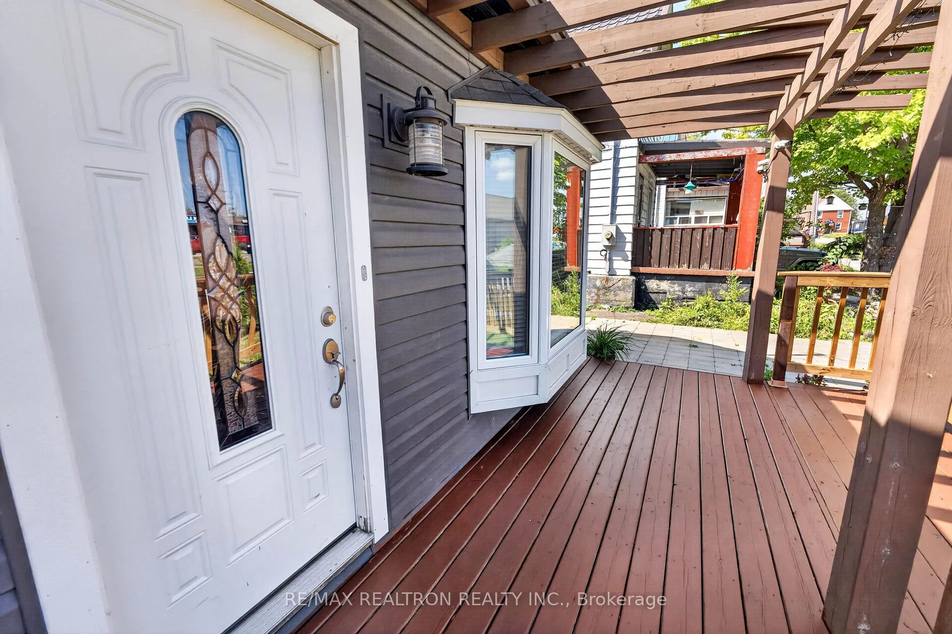 Photo 10 of 31 Albany Street, Oshawa, Central — HOMEH
