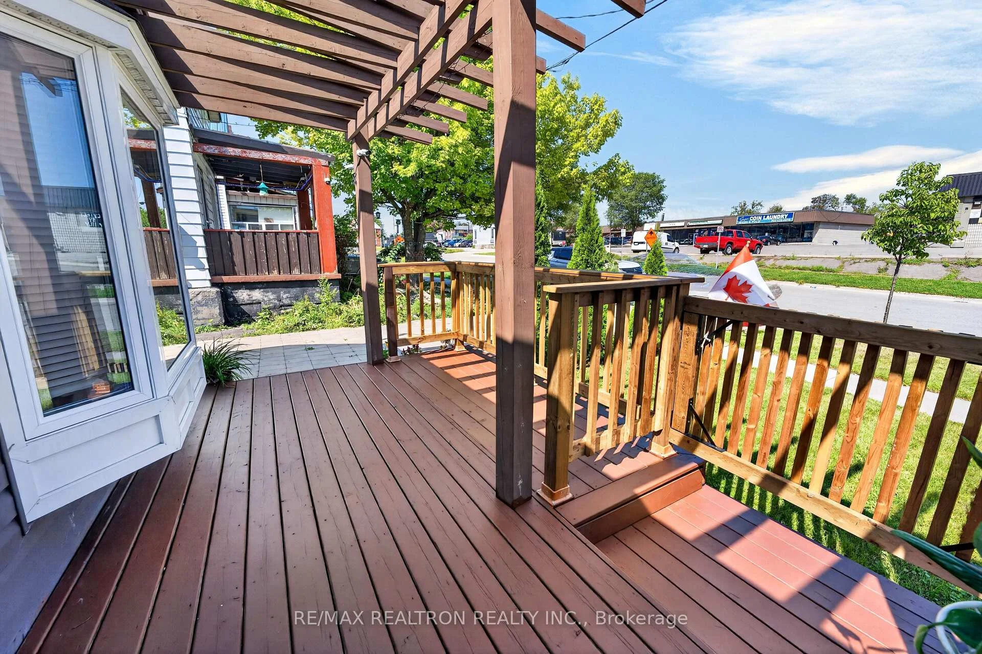 Photo 16 of 31 Albany Street, Oshawa, Central — HOMEH