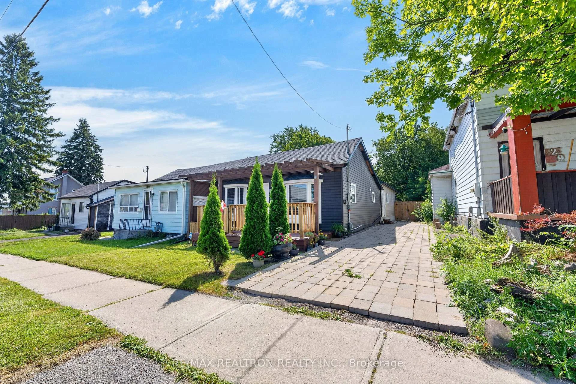 Photo 25 of 31 Albany Street, Oshawa, Central — HOMEH