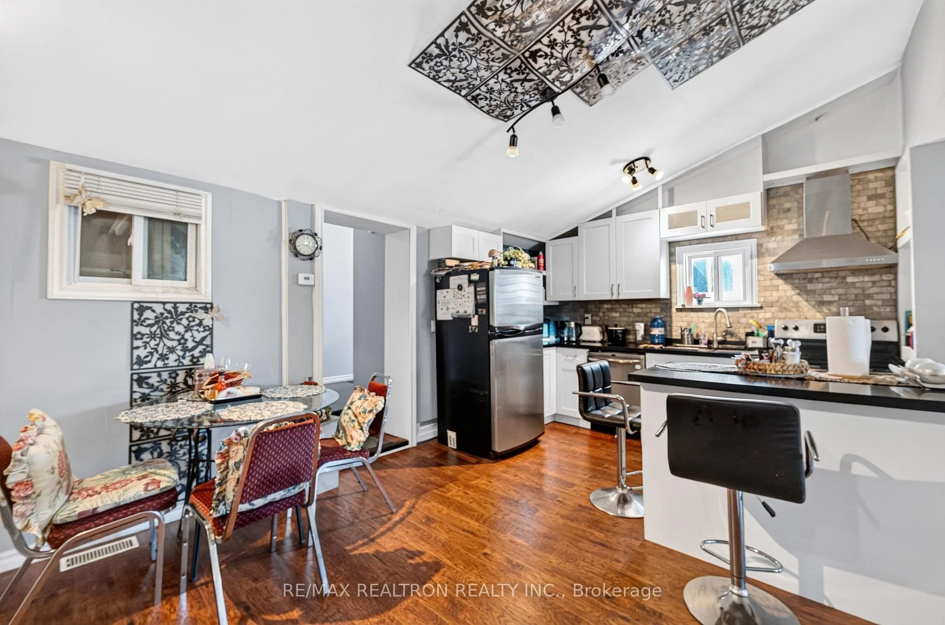 Photo 42 of 31 Albany Street, Oshawa, Central — HOMEH