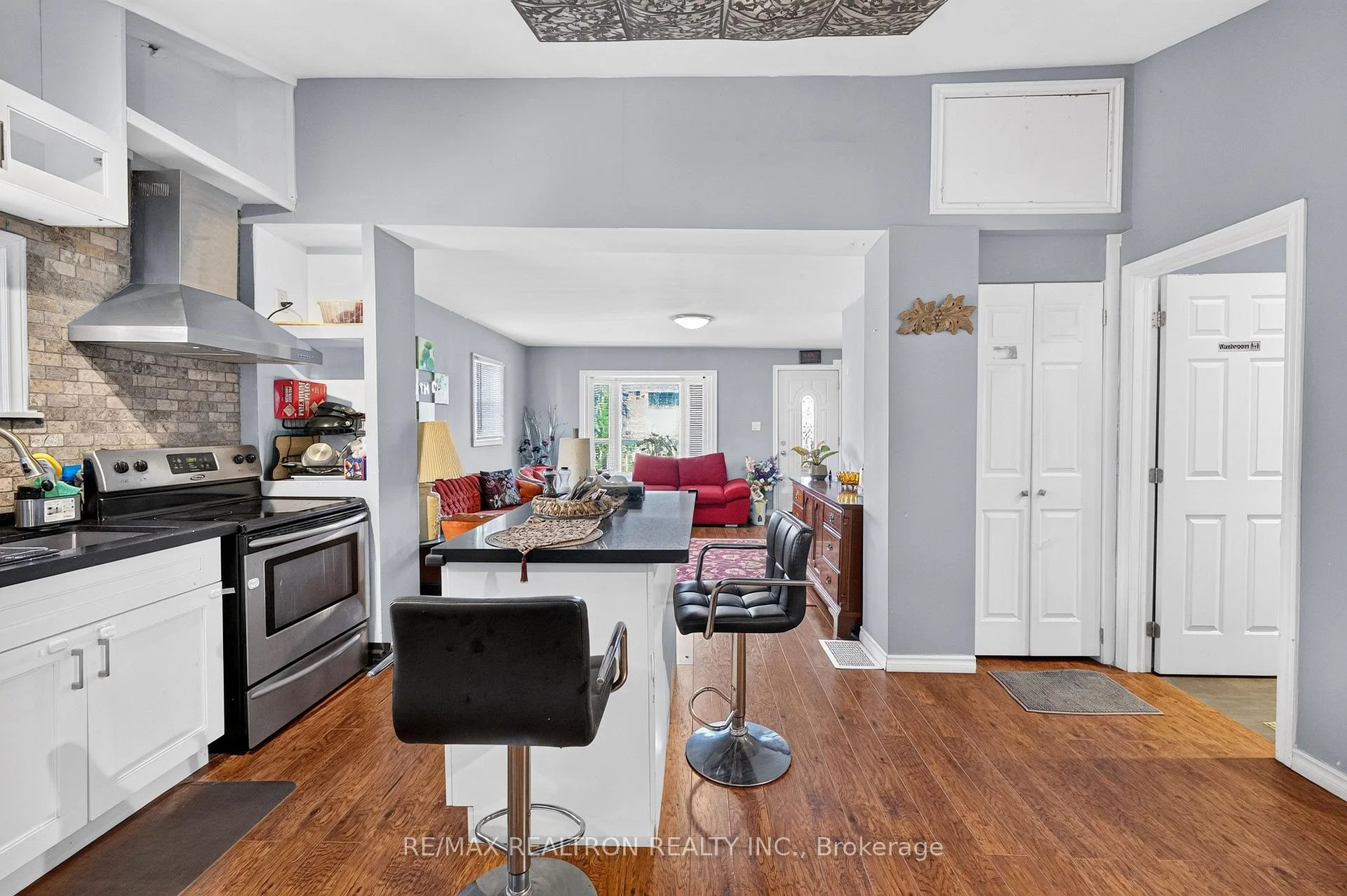 Photo 44 of 31 Albany Street, Oshawa, Central — HOMEH