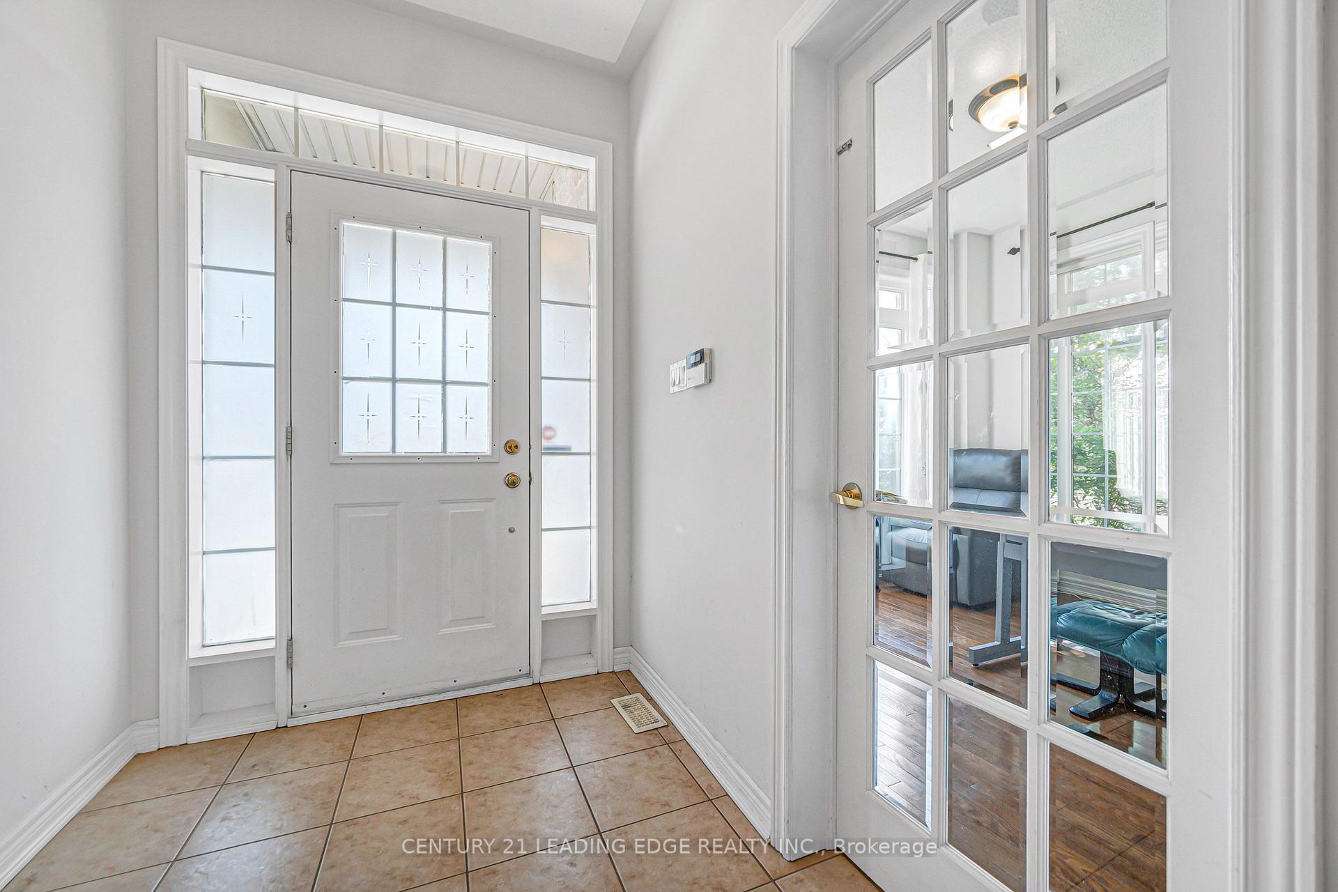 Photo 3 of 180 Coltrane Drive, Vaughan, Patterson — HOMEH
