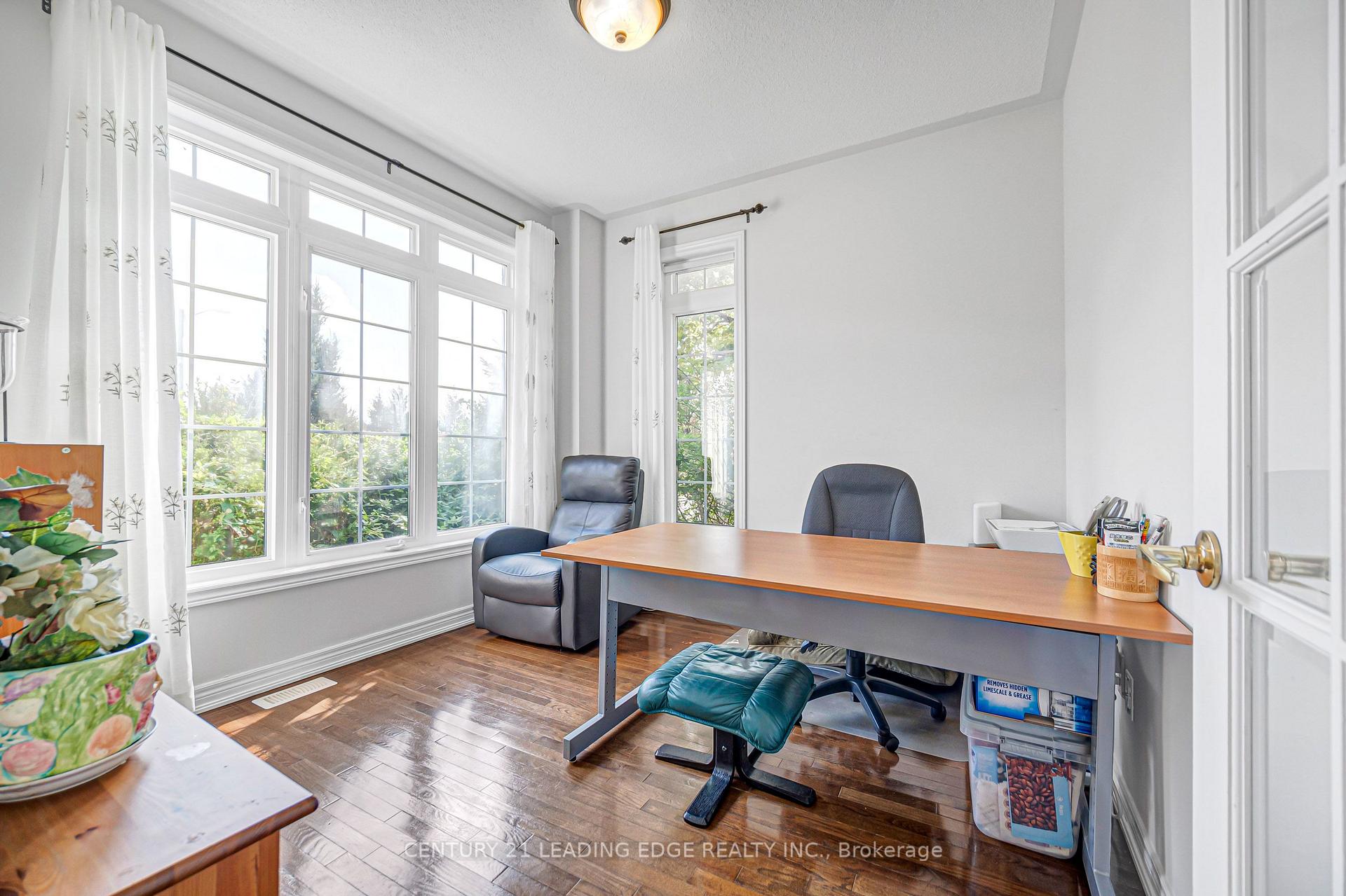 Photo 4 of 180 Coltrane Drive, Vaughan, Patterson — HOMEH