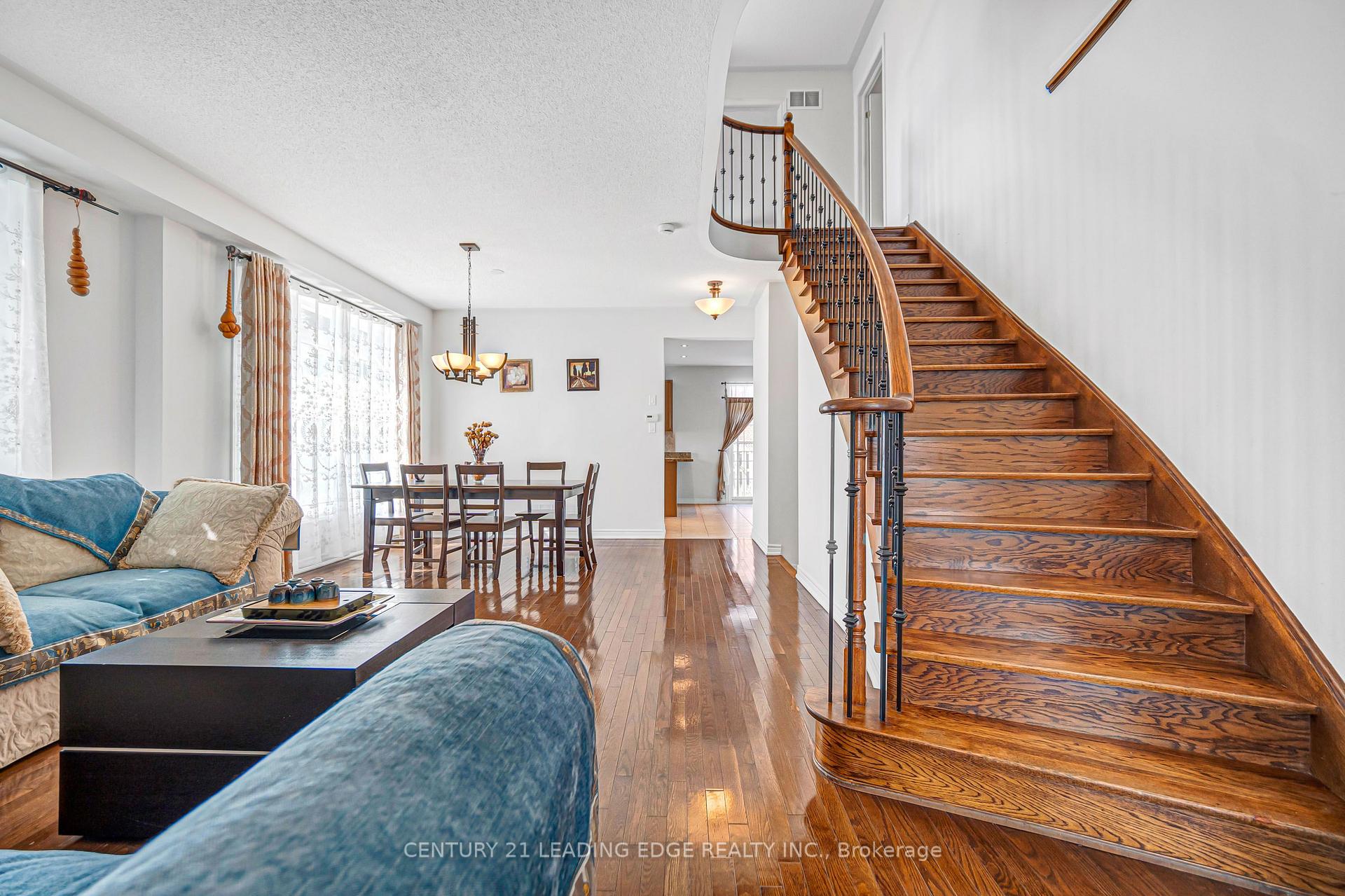 Photo 6 of 180 Coltrane Drive, Vaughan, Patterson — HOMEH