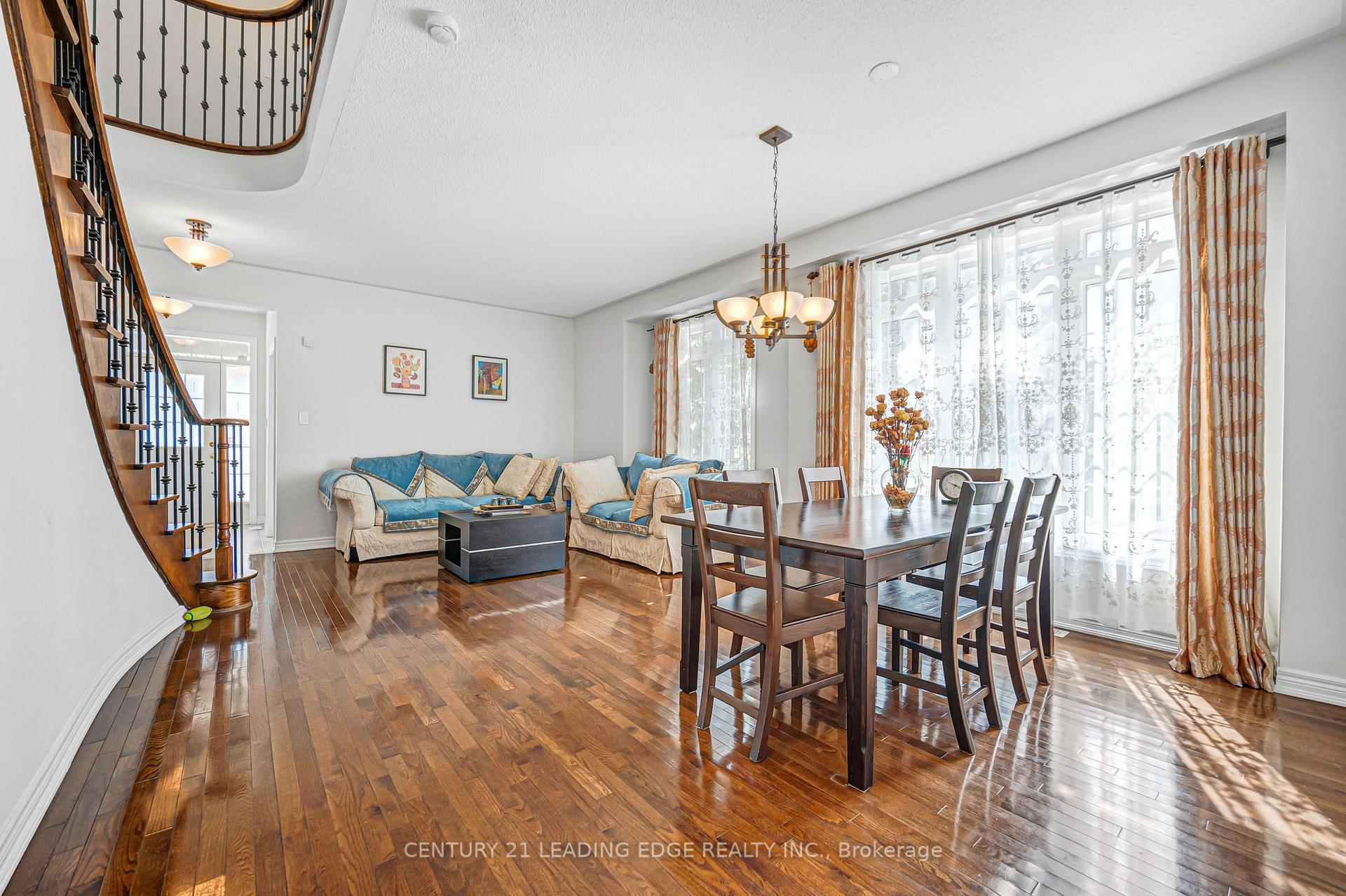 Photo 11 of 180 Coltrane Drive, Vaughan, Patterson — HOMEH
