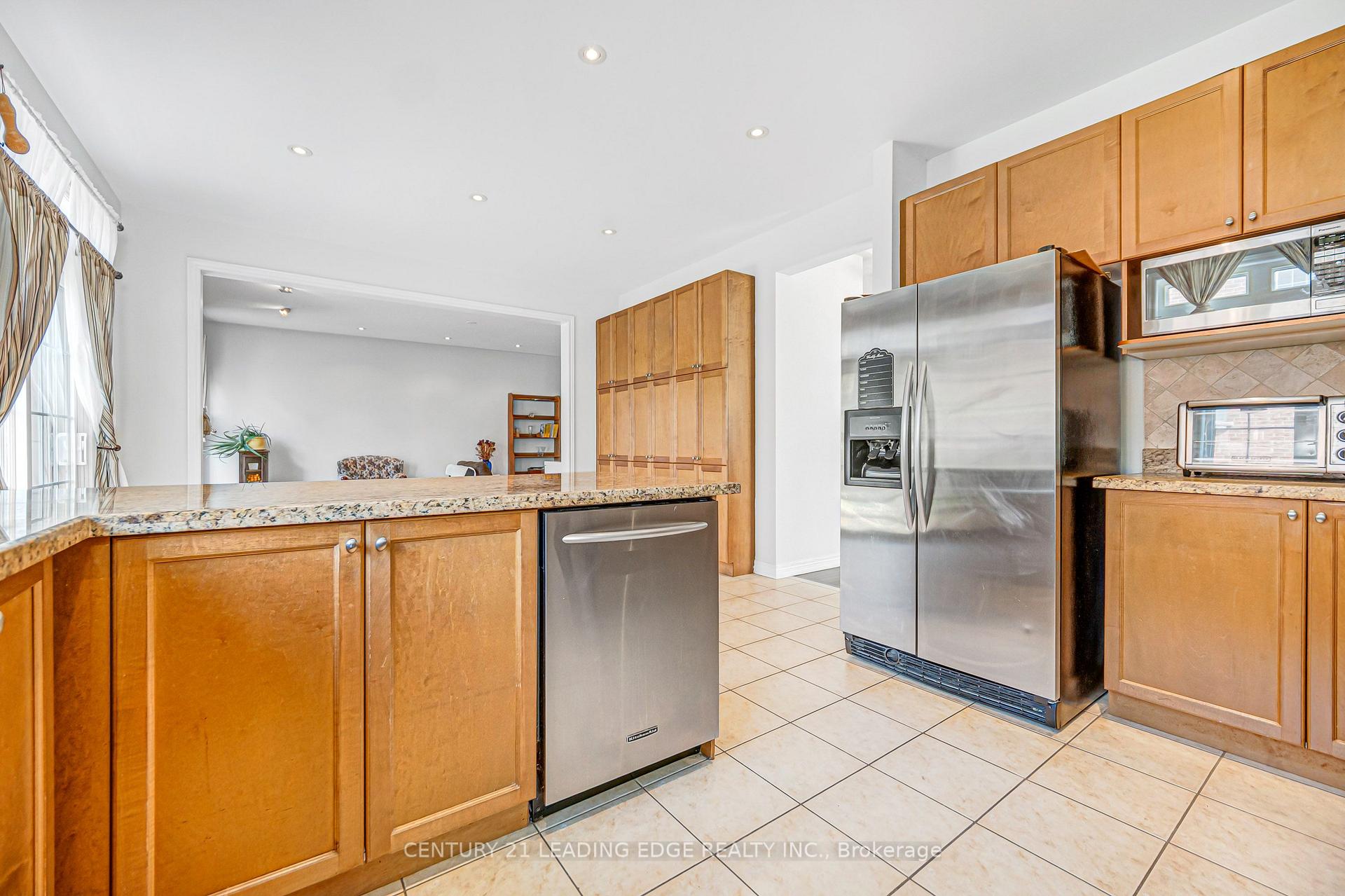 Photo 17 of 180 Coltrane Drive, Vaughan, Patterson — HOMEH