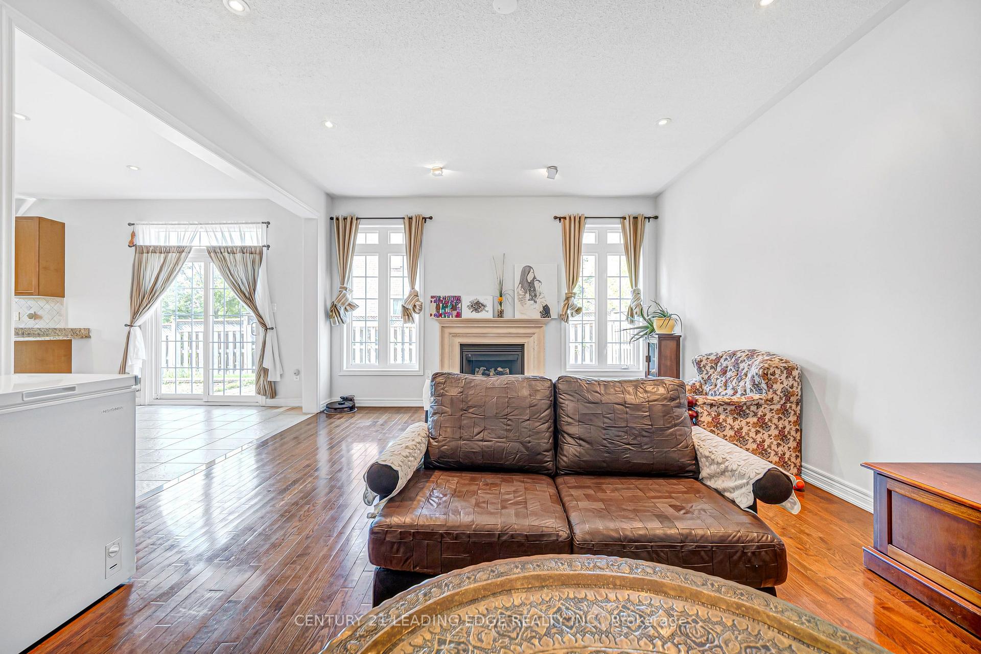 Photo 24 of 180 Coltrane Drive, Vaughan, Patterson — HOMEH