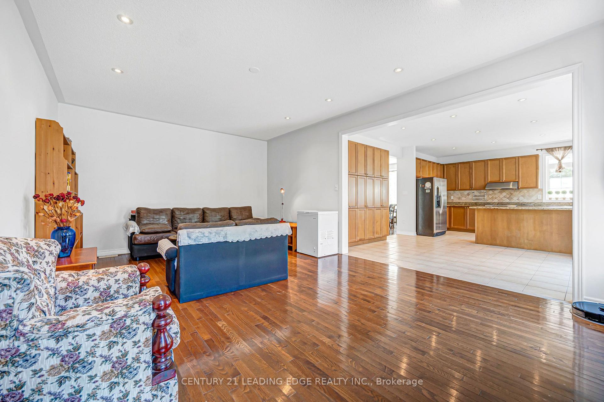 Photo 25 of 180 Coltrane Drive, Vaughan, Patterson — HOMEH