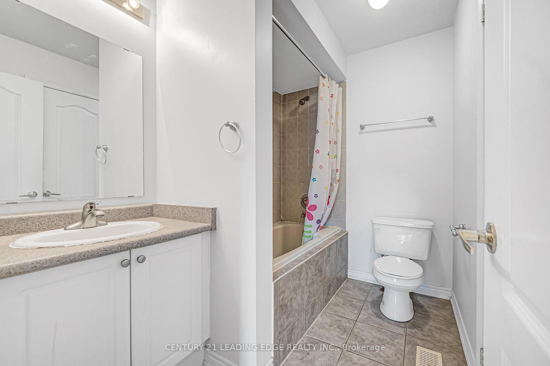 Photo 32 of 180 Coltrane Drive, Vaughan, Patterson — HOMEH