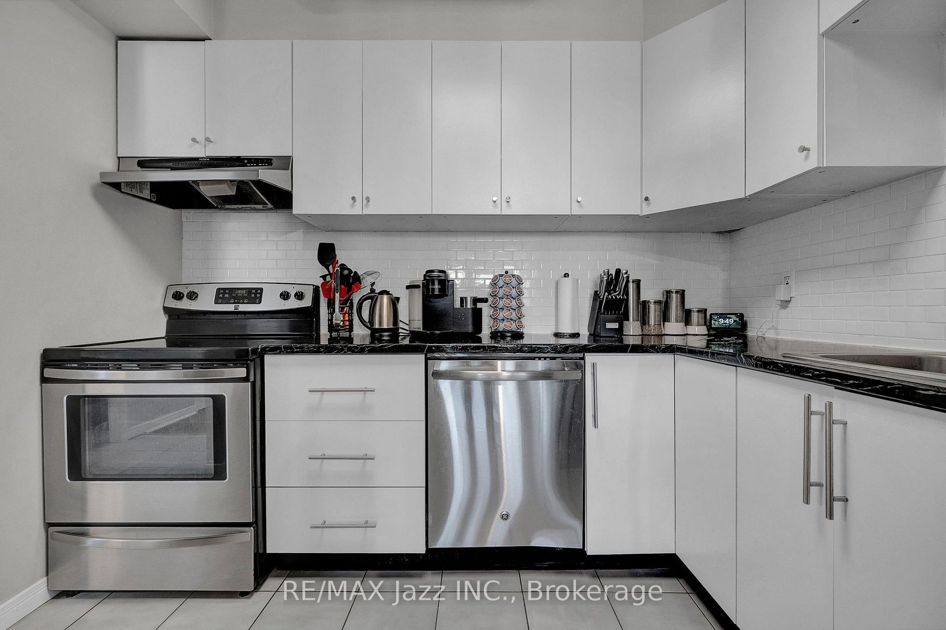 Photo 5 of Unit 608, 80 Athol Street E, Oshawa, Central — HOMEH
