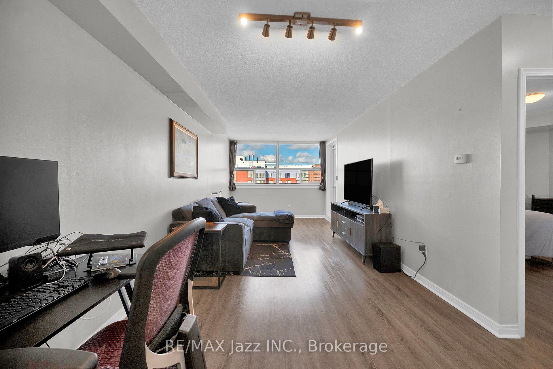Photo 8 of Unit 608, 80 Athol Street E, Oshawa, Central — HOMEH