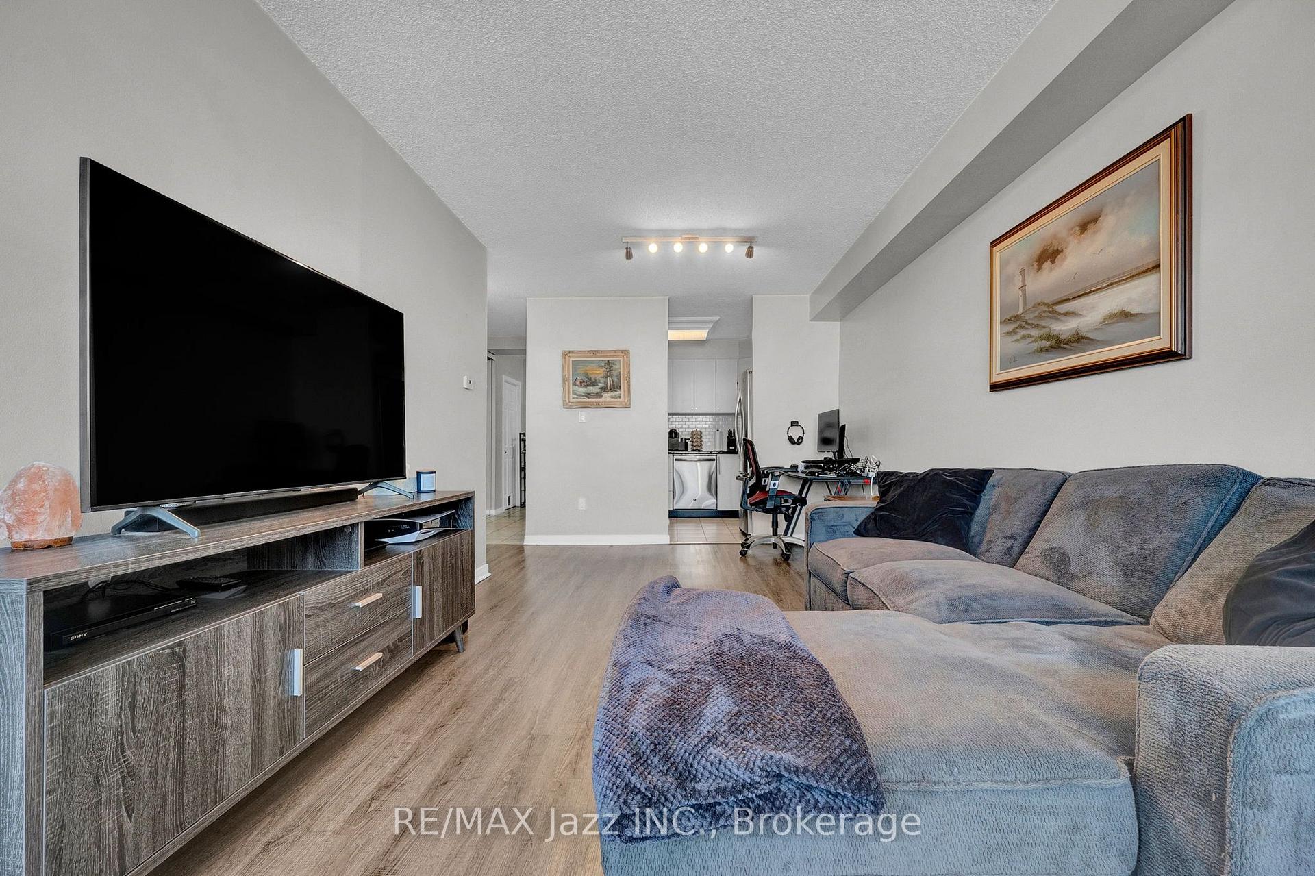 Photo 13 of Unit 608, 80 Athol Street E, Oshawa, Central — HOMEH