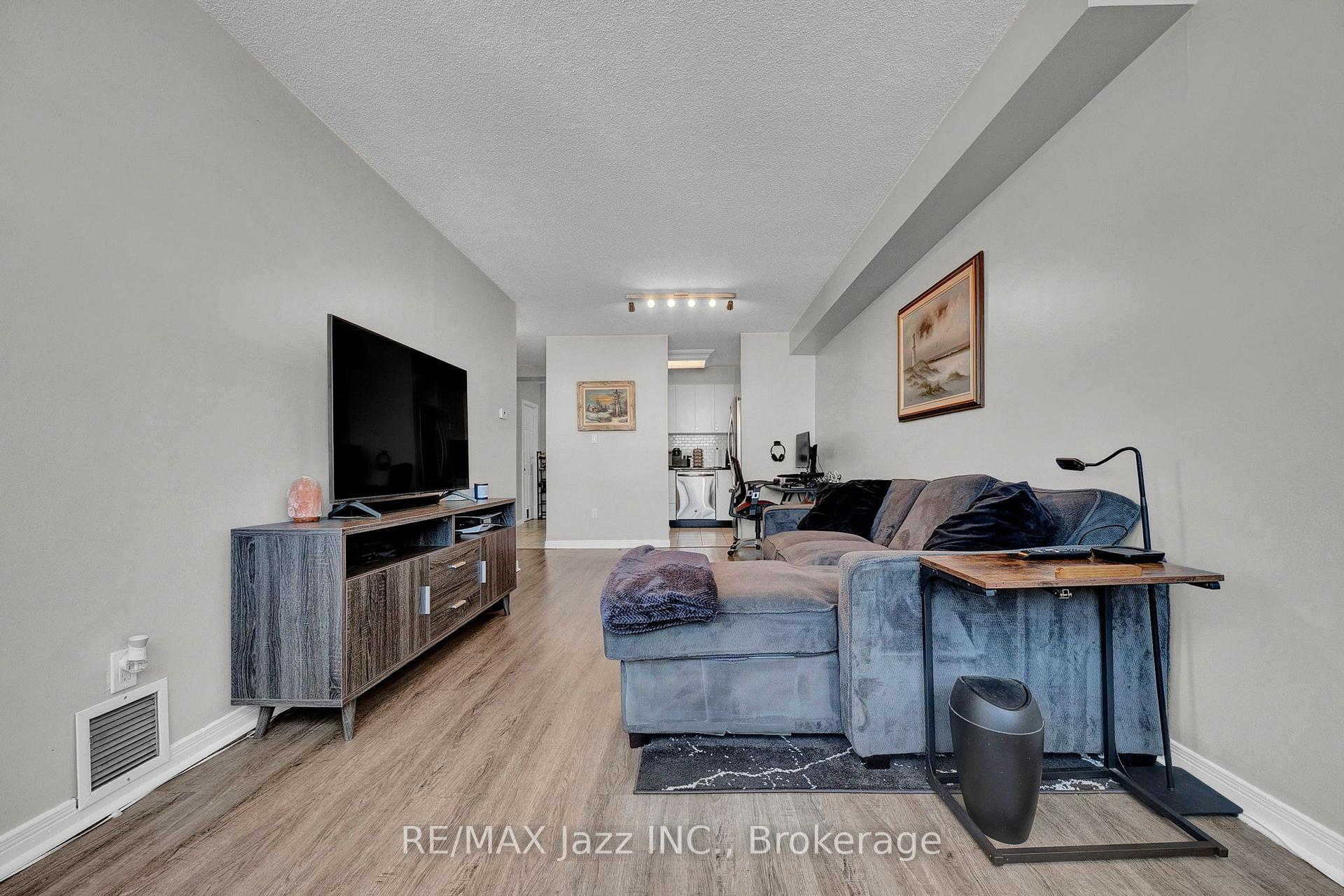 Photo 14 of Unit 608, 80 Athol Street E, Oshawa, Central — HOMEH