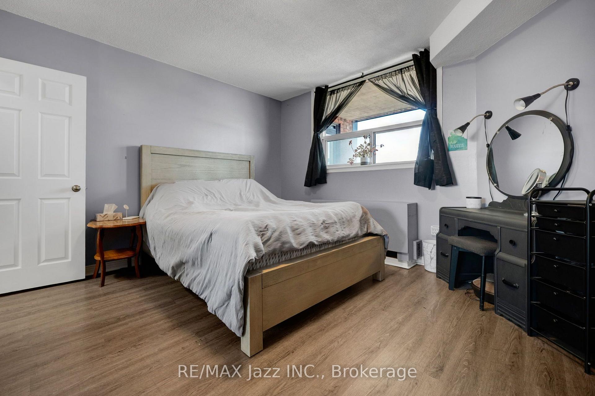 Photo 17 of Unit 608, 80 Athol Street E, Oshawa, Central — HOMEH