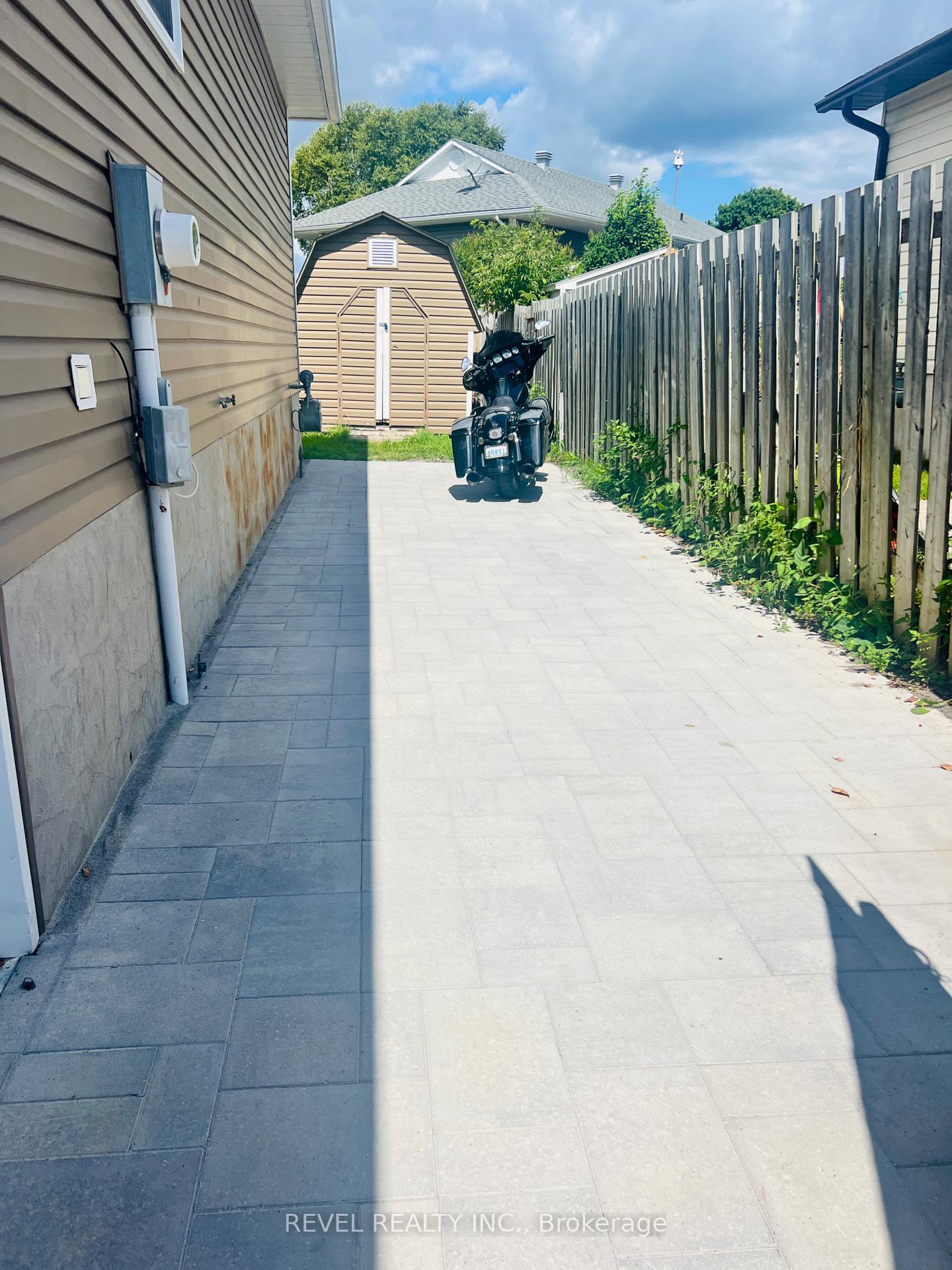 Photo 33 of 434 Lonergan Boulevard, Timmins, TNW - Riverpark — HOMEH
