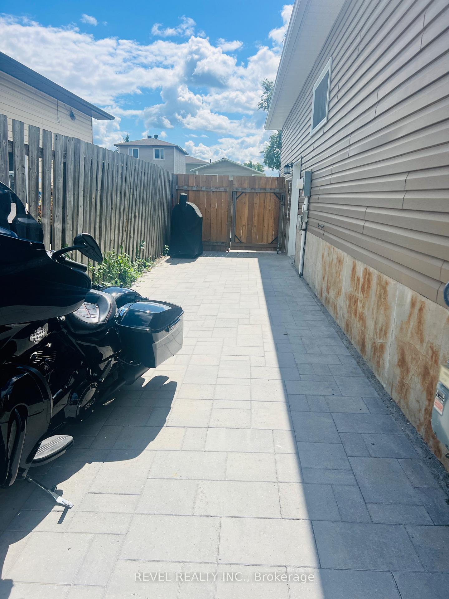 Photo 34 of 434 Lonergan Boulevard, Timmins, TNW - Riverpark — HOMEH