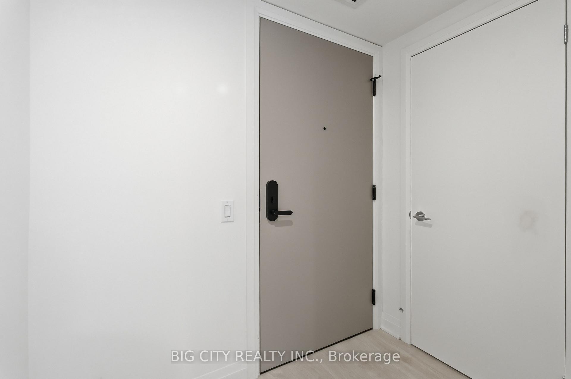Photo 3 of Unit 610, 25 Frederick Todd Way, Toronto, Thorncliffe Park — HOMEH