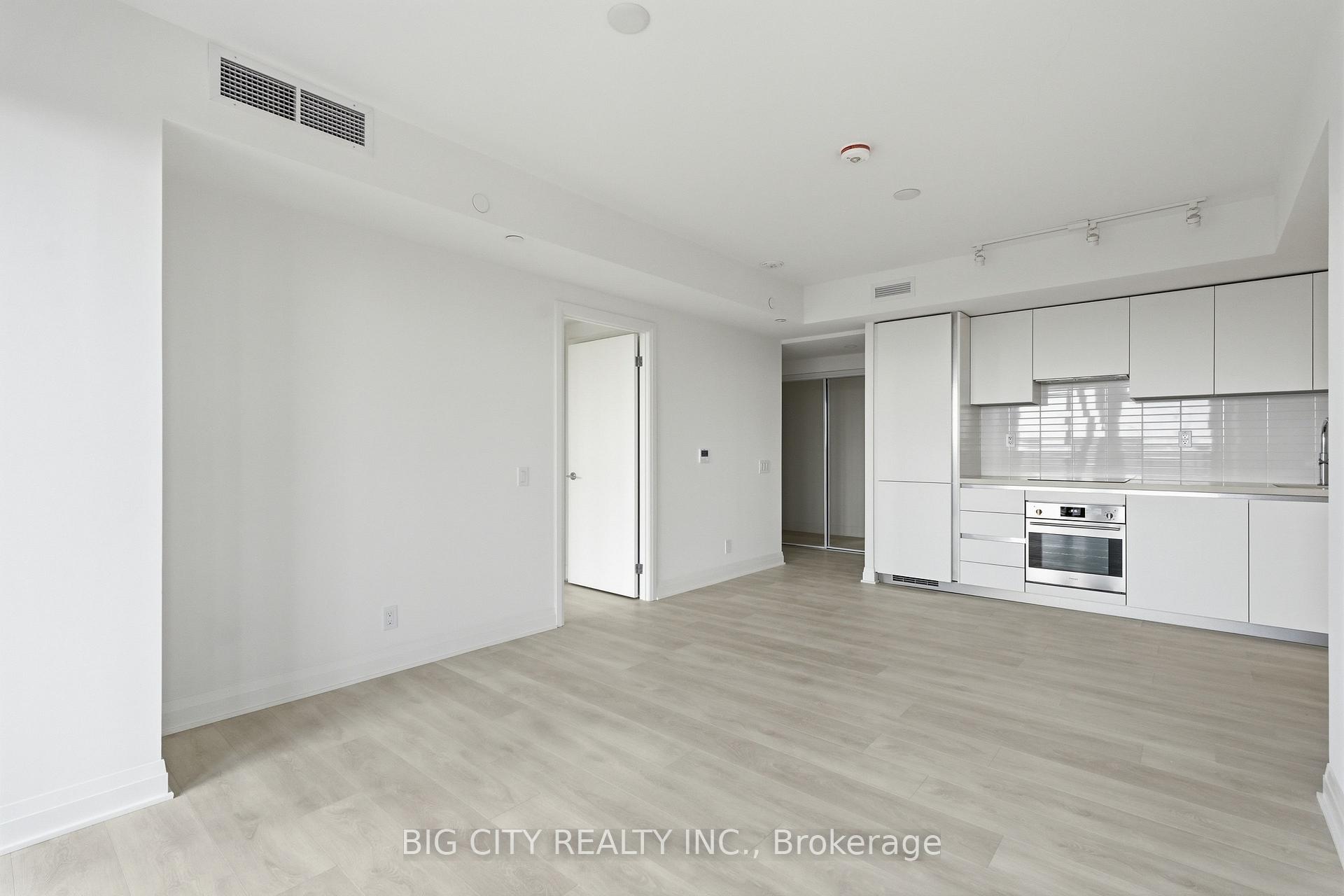 Photo 7 of Unit 610, 25 Frederick Todd Way, Toronto, Thorncliffe Park — HOMEH