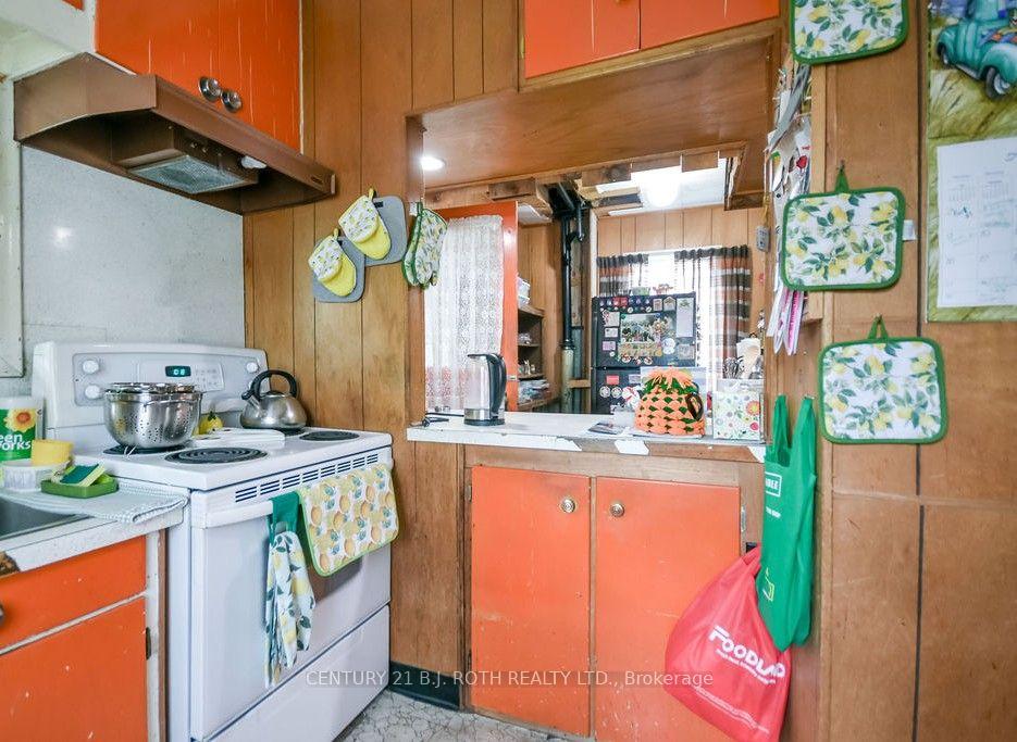 Photo 10 of 183 Cedar Street, Orillia — HOMEH