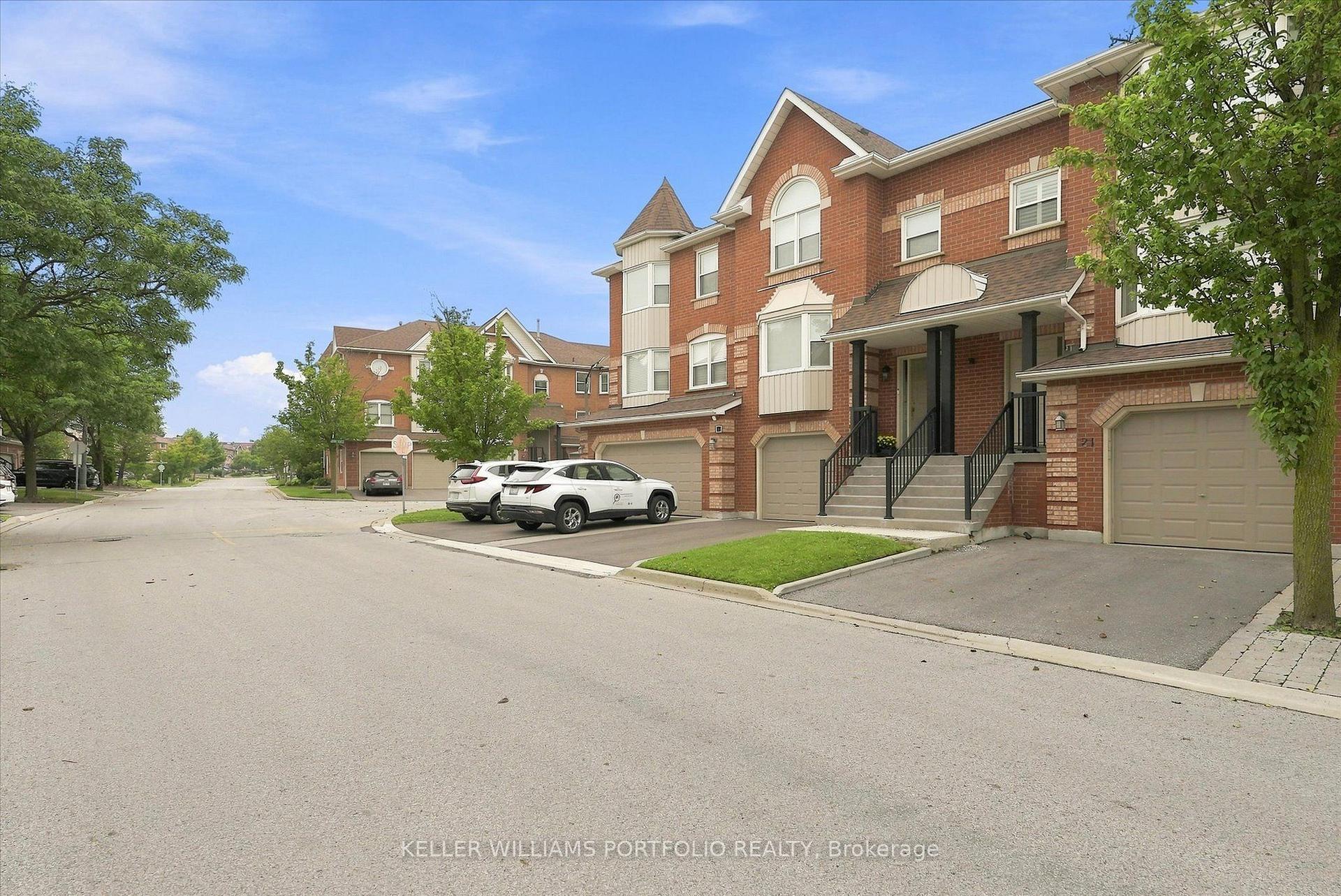 Photo 2 of 21 Tova Place, Vaughan, Beverley Glen — HOMEH