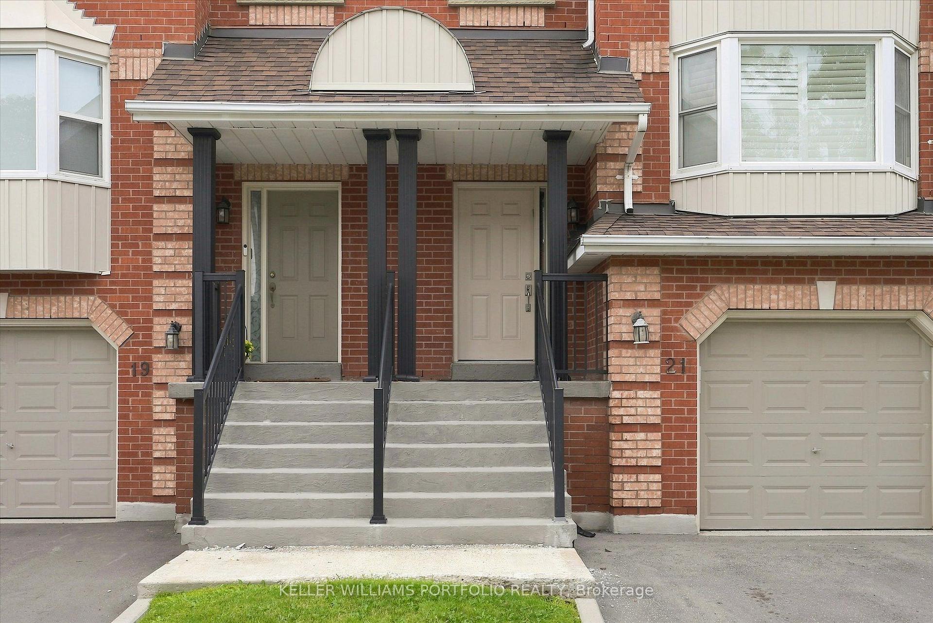 Photo 4 of 21 Tova Place, Vaughan, Beverley Glen — HOMEH
