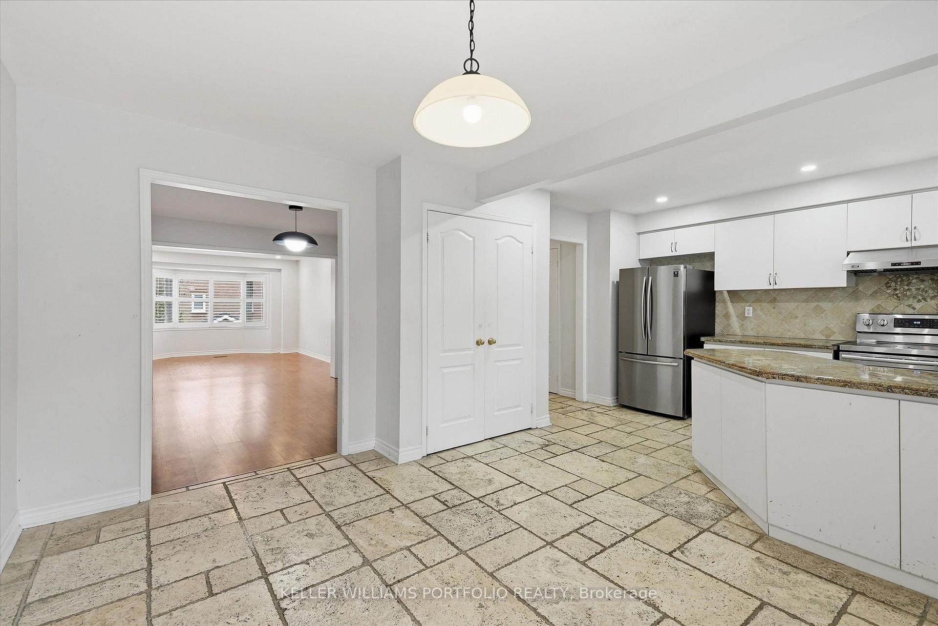 Photo 16 of 21 Tova Place, Vaughan, Beverley Glen — HOMEH