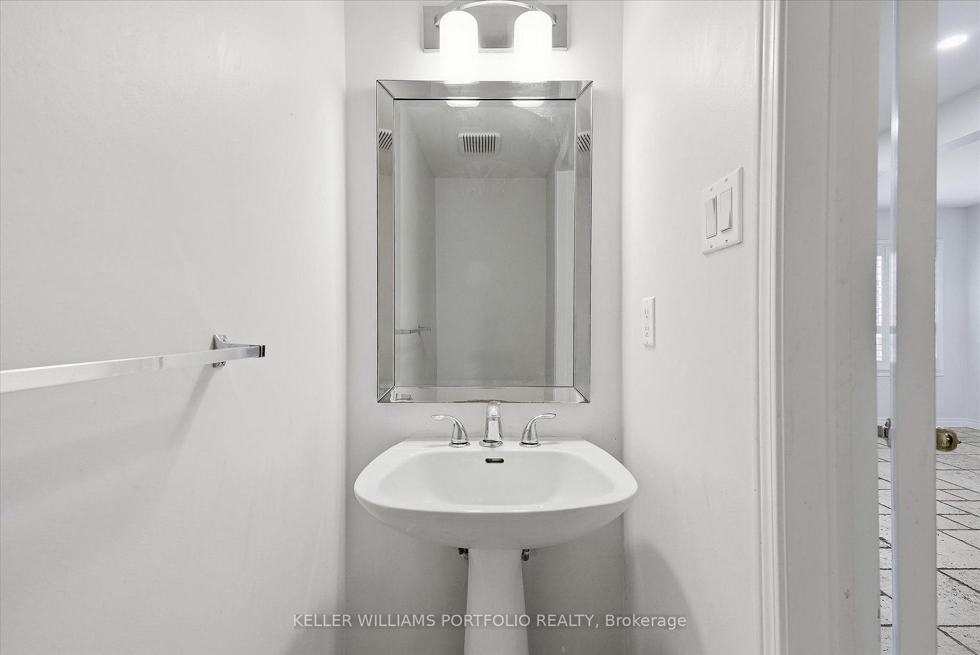 Photo 23 of 21 Tova Place, Vaughan, Beverley Glen — HOMEH