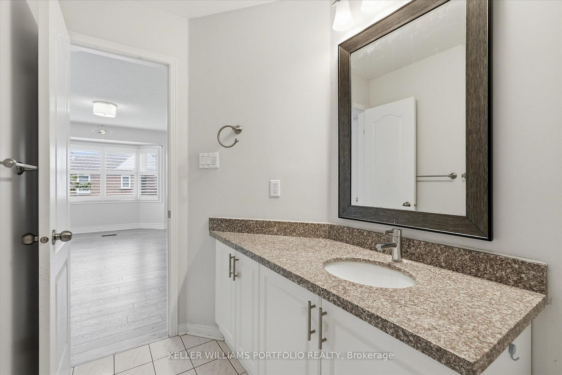 Photo 31 of 21 Tova Place, Vaughan, Beverley Glen — HOMEH