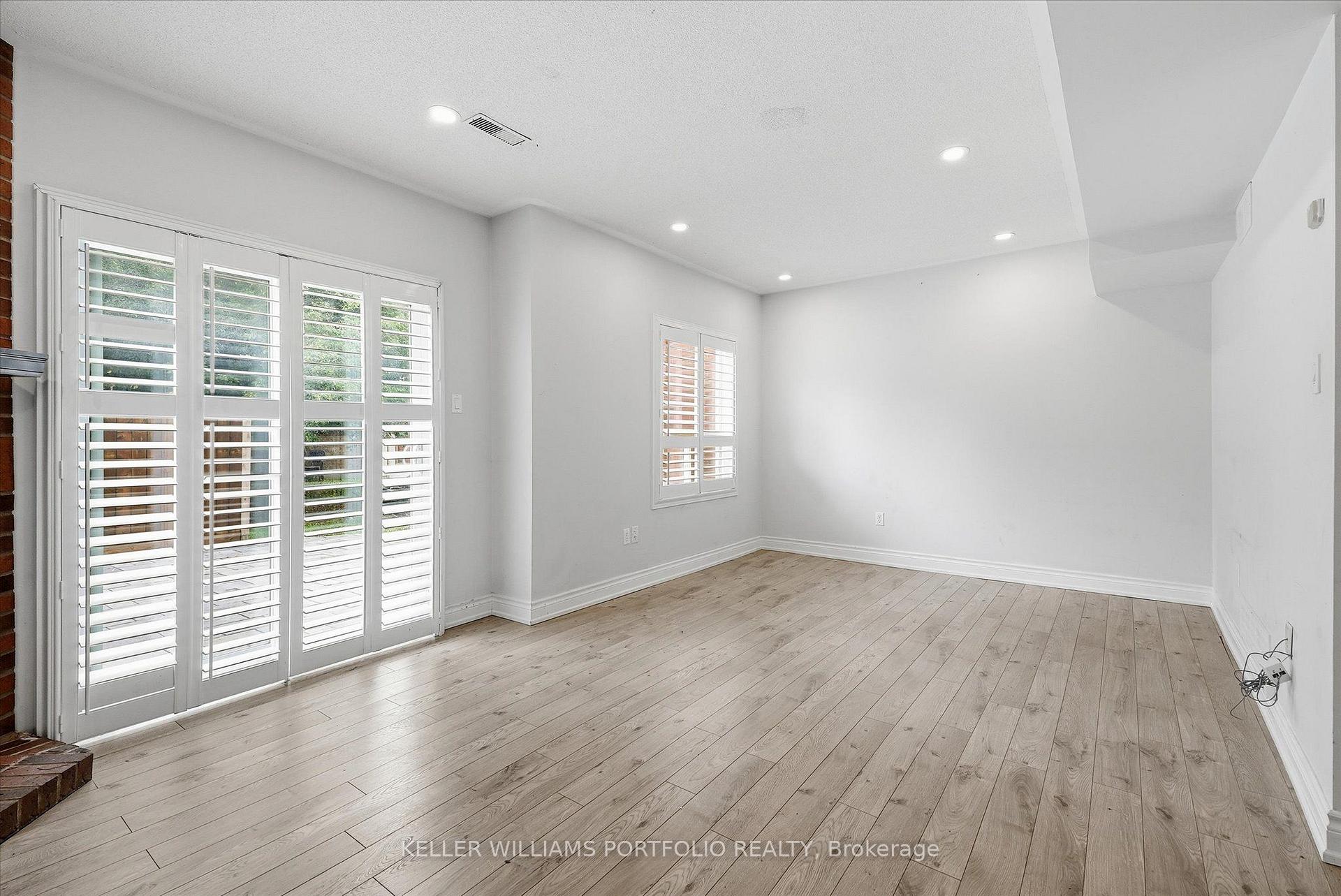 Photo 41 of 21 Tova Place, Vaughan, Beverley Glen — HOMEH