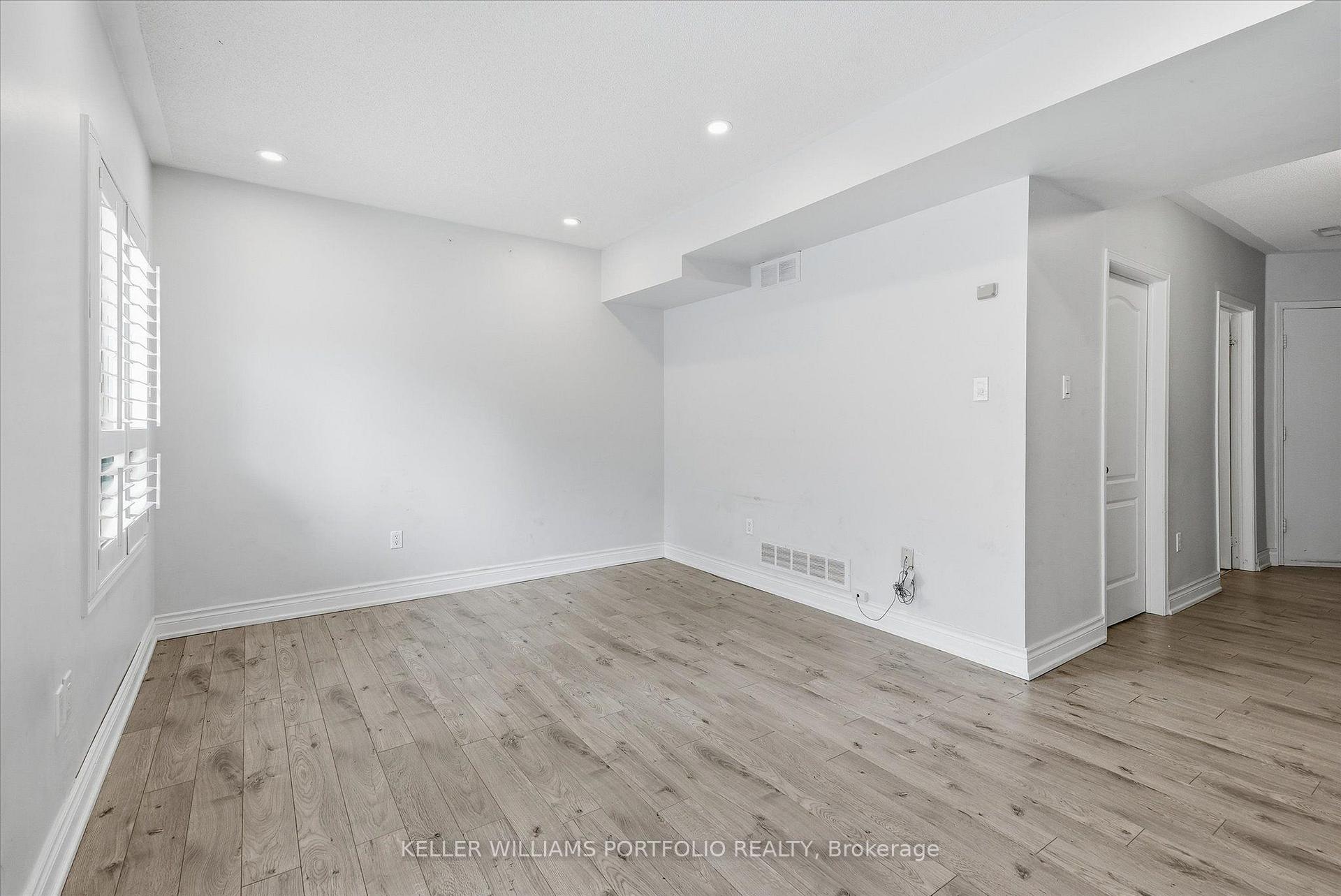 Photo 44 of 21 Tova Place, Vaughan, Beverley Glen — HOMEH