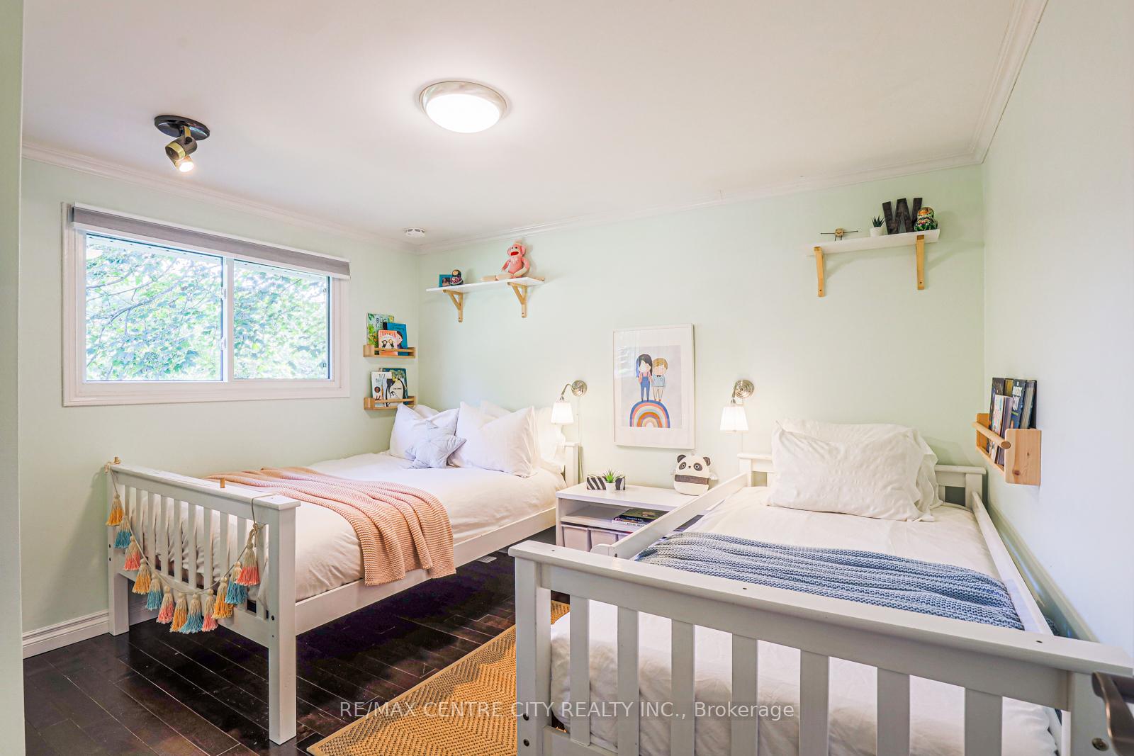 Photo 27 of 301 Blackacres Boulevard, London, North F — HOMEH