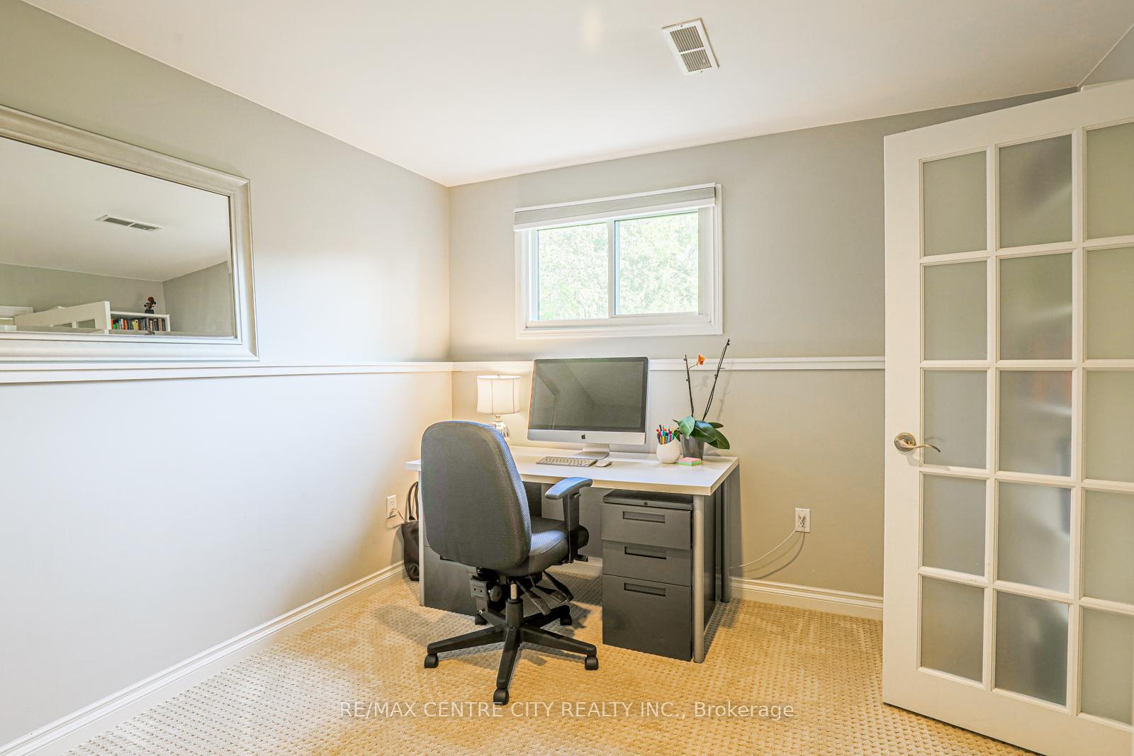 Photo 39 of 301 Blackacres Boulevard, London, North F — HOMEH