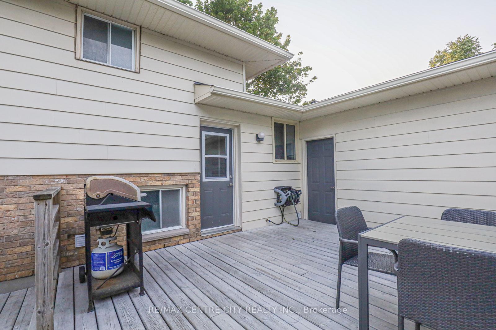 Photo 41 of 301 Blackacres Boulevard, London, North F — HOMEH