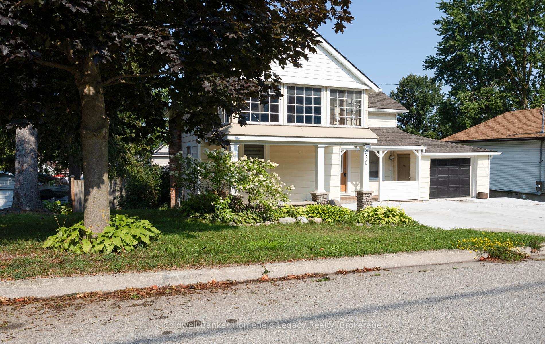Photo of 230 Church Street S