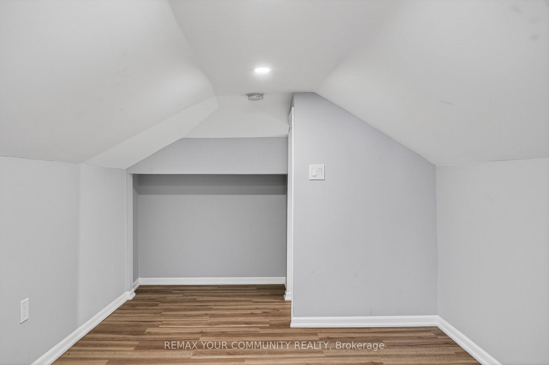 Photo 19 of 426 Wolsely Street, Peterborough, Northcrest Ward 5 — HOMEH