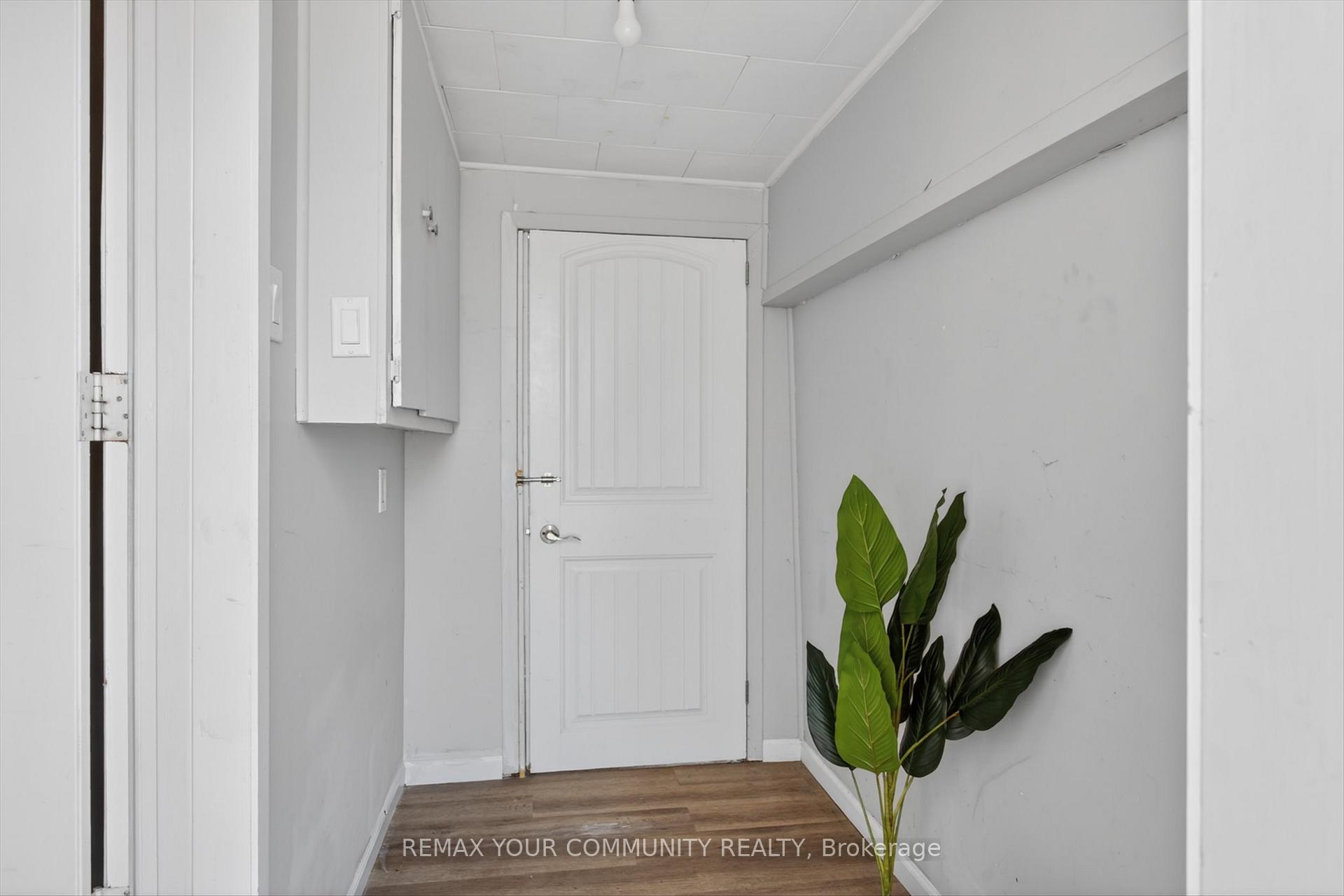 Photo 21 of 426 Wolsely Street, Peterborough, Northcrest Ward 5 — HOMEH