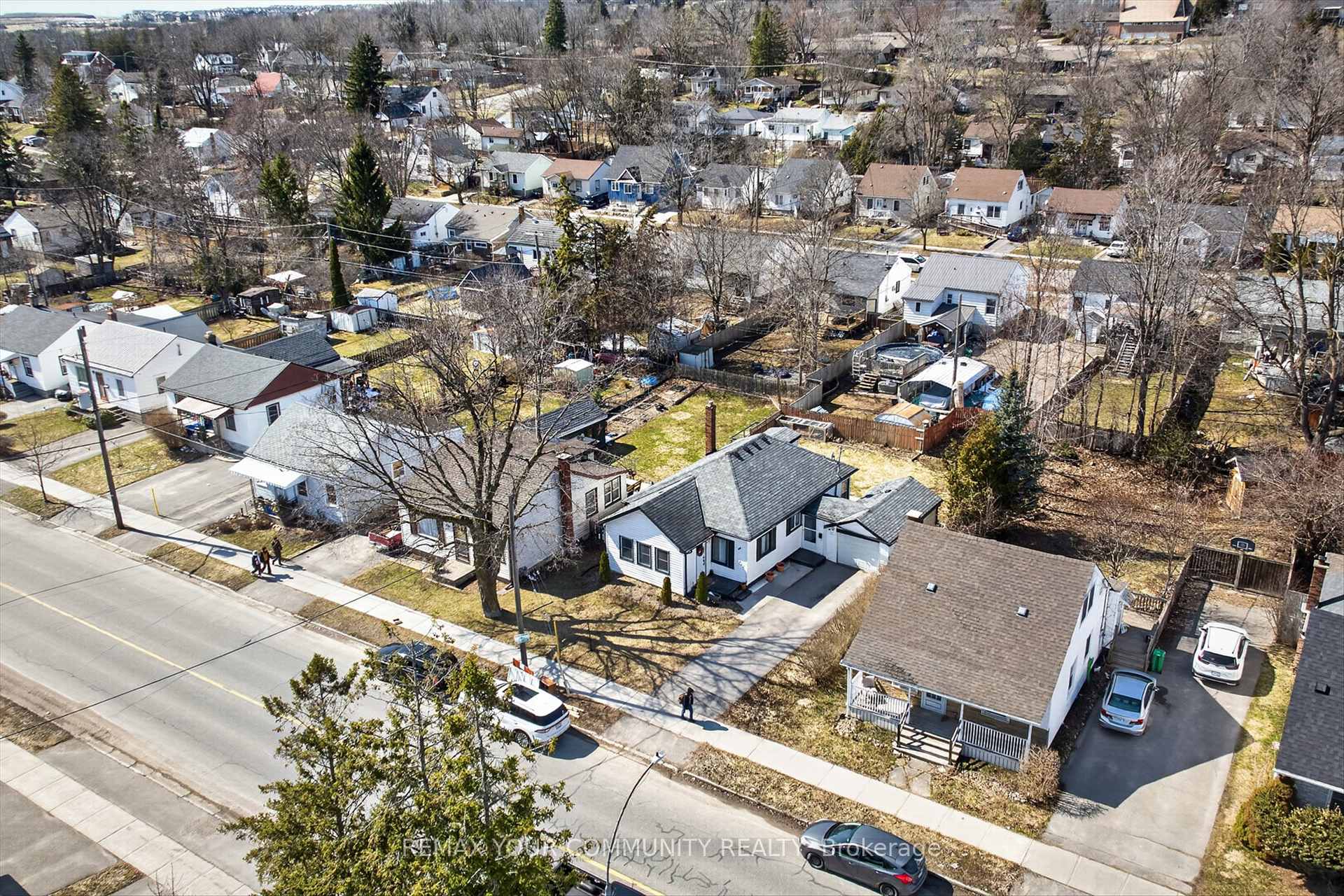 Photo 26 of 426 Wolsely Street, Peterborough, Northcrest Ward 5 — HOMEH