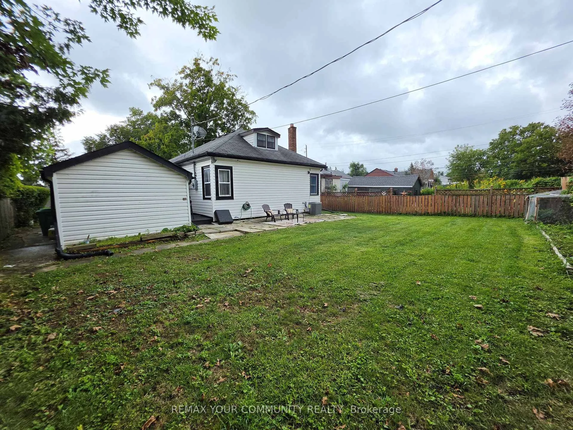 Photo 22 of 426 Wolsely Street, Peterborough, Northcrest Ward 5 — HOMEH