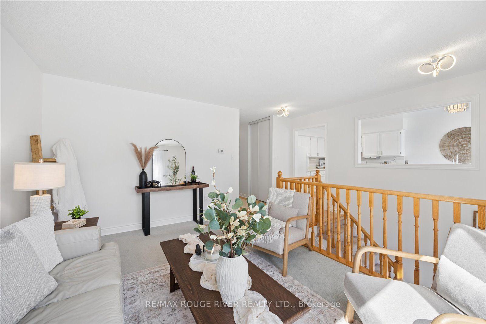 Photo 6 of 45 Mccrimmon Crescent, Clarington, Bowmanville — HOMEH