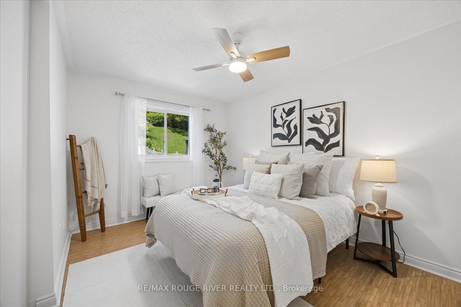 Photo 15 of 45 Mccrimmon Crescent, Clarington, Bowmanville — HOMEH