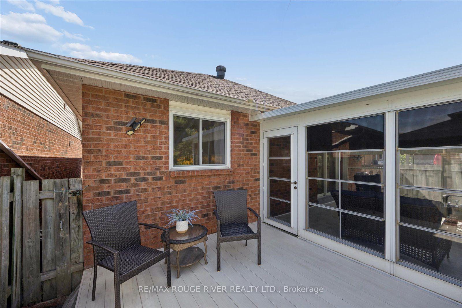 Photo 30 of 45 Mccrimmon Crescent, Clarington, Bowmanville — HOMEH