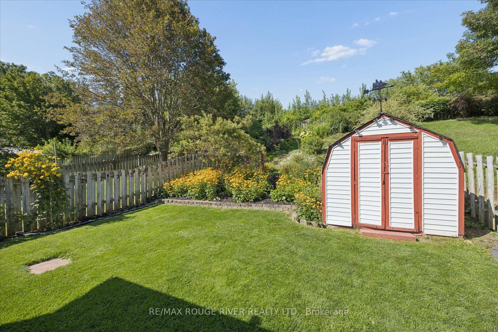 Photo 32 of 45 Mccrimmon Crescent, Clarington, Bowmanville — HOMEH