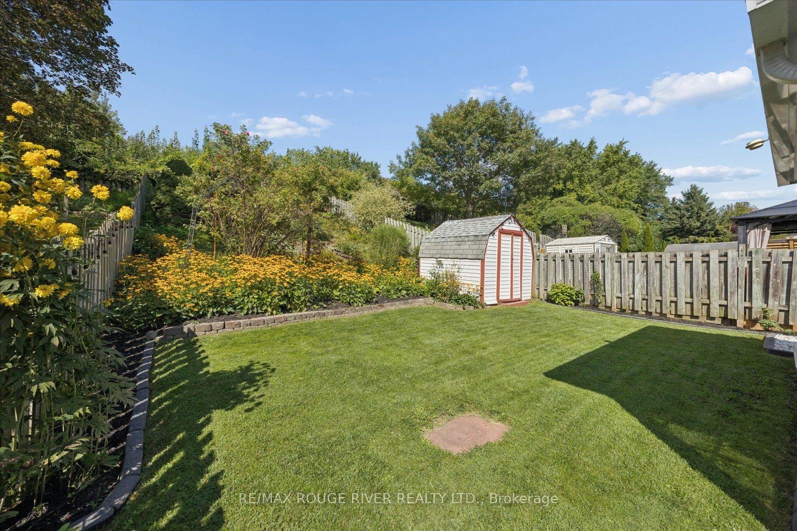 Photo 33 of 45 Mccrimmon Crescent, Clarington, Bowmanville — HOMEH