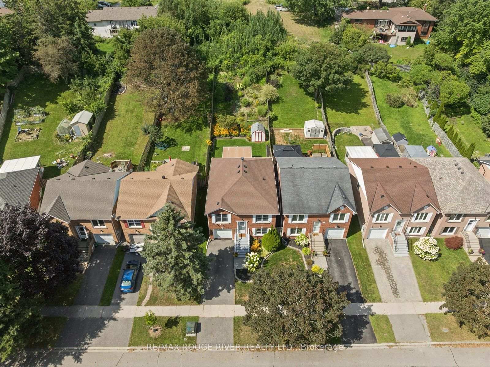 Photo 38 of 45 Mccrimmon Crescent, Clarington, Bowmanville — HOMEH