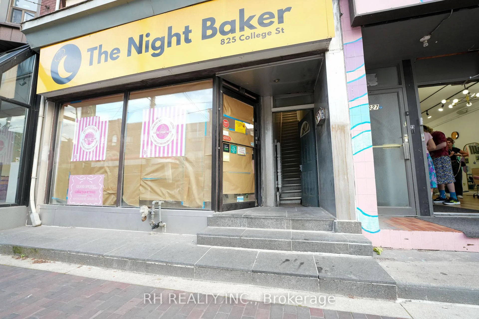 Photo 2 of Unit 2ndfl, 825 College Street, Toronto, Trinity-Bellwoods — HOMEH