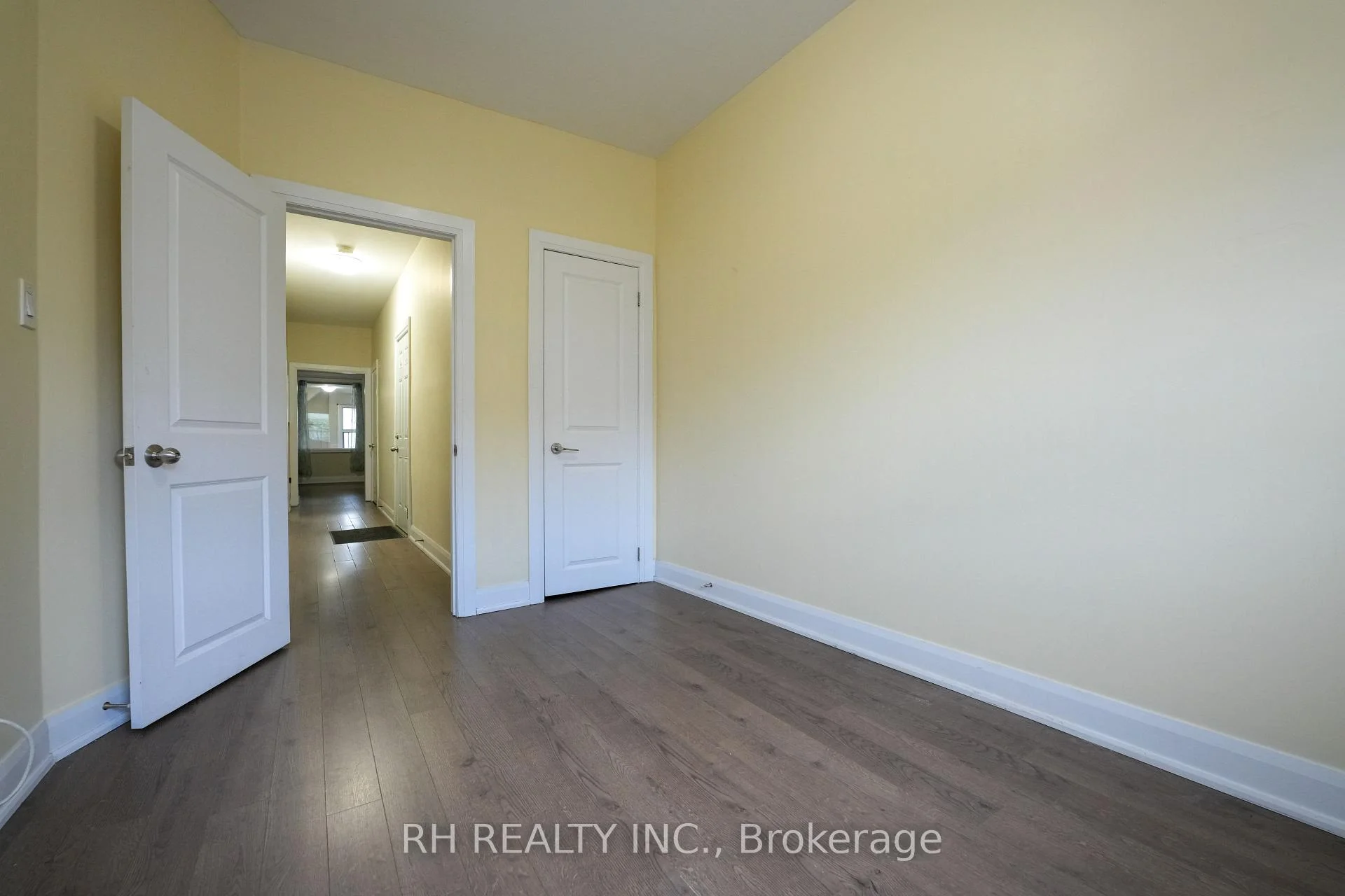 Photo 4 of Unit 2ndfl, 825 College Street, Toronto, Trinity-Bellwoods — HOMEH
